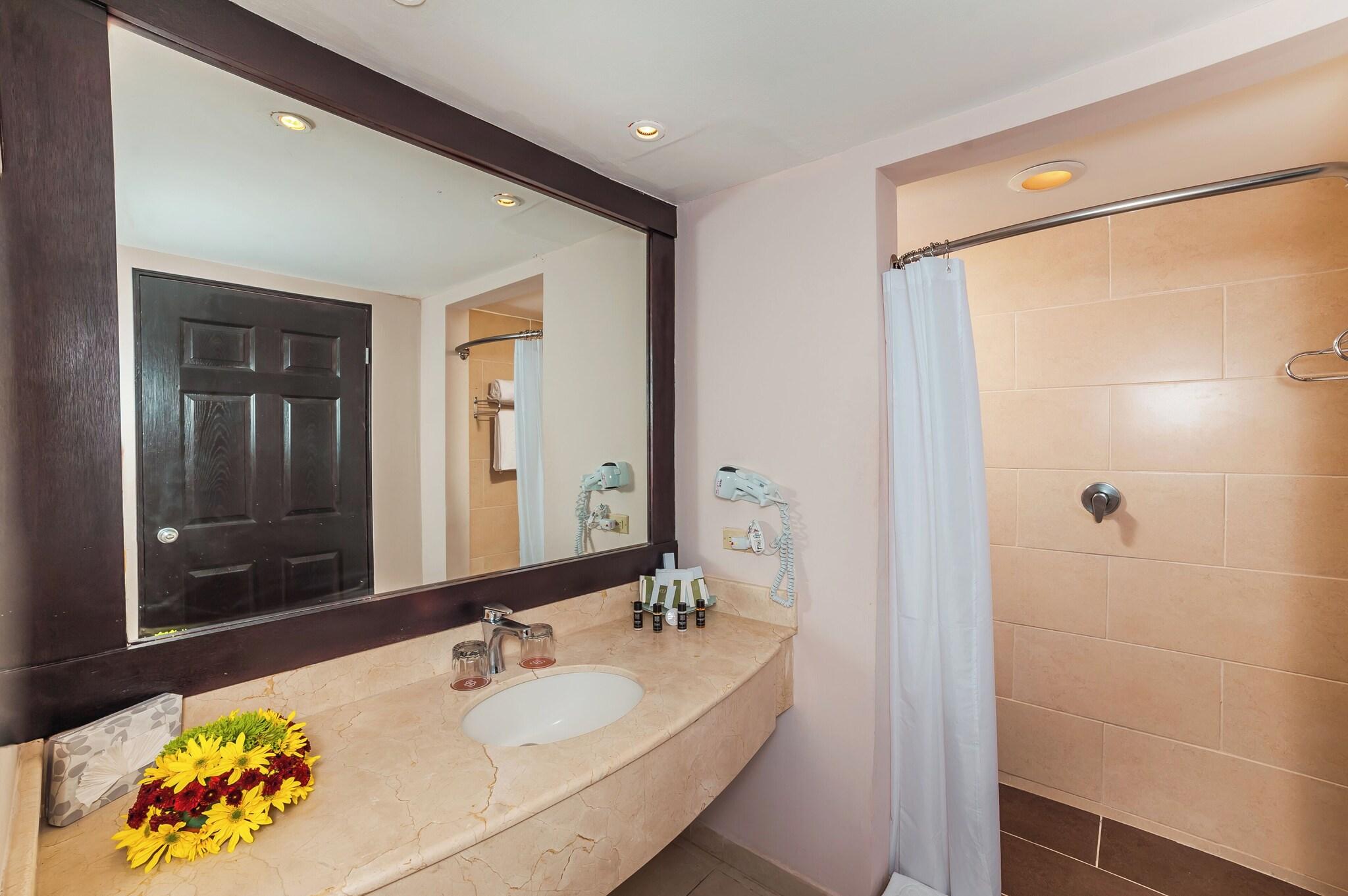 Double Deluxe King Bed