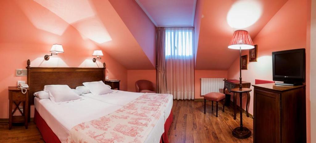 Double Single Economy