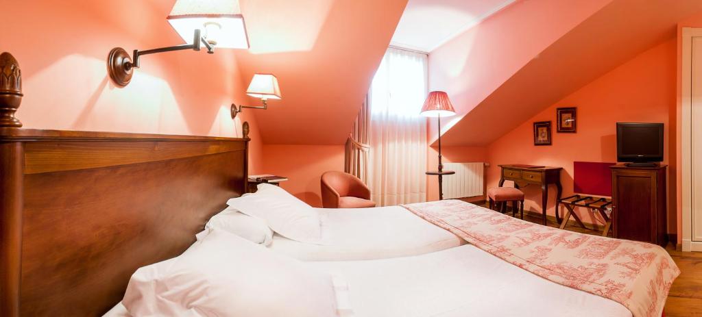 Double Single Economy