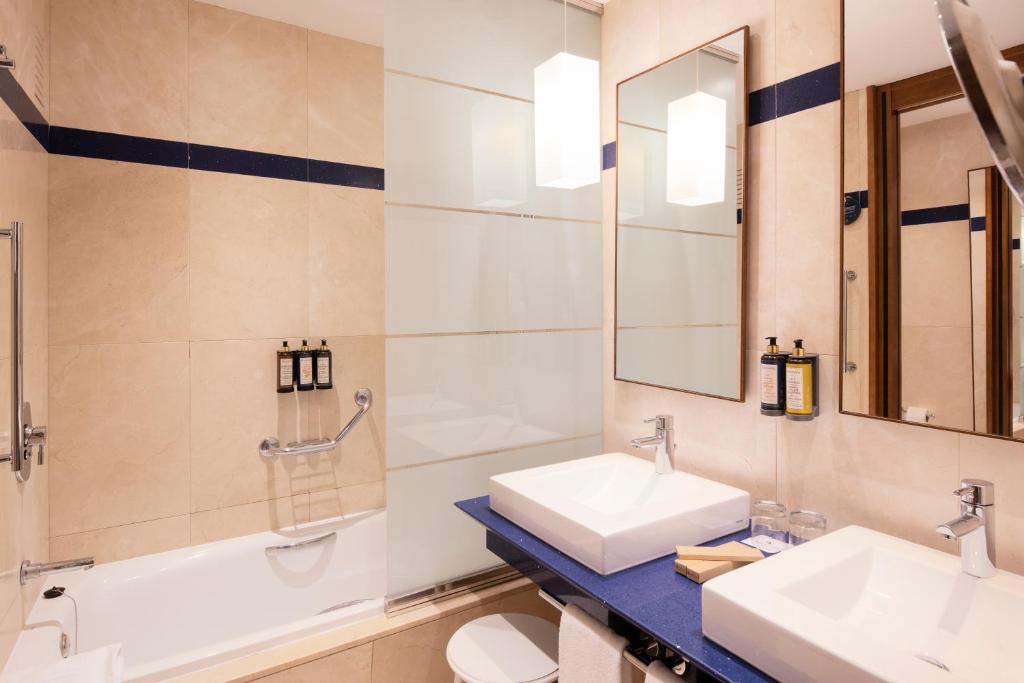 Double or Twin Deluxe