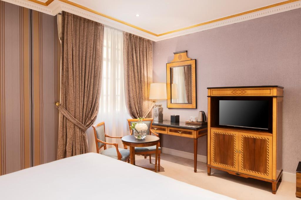 Double or Twin Deluxe