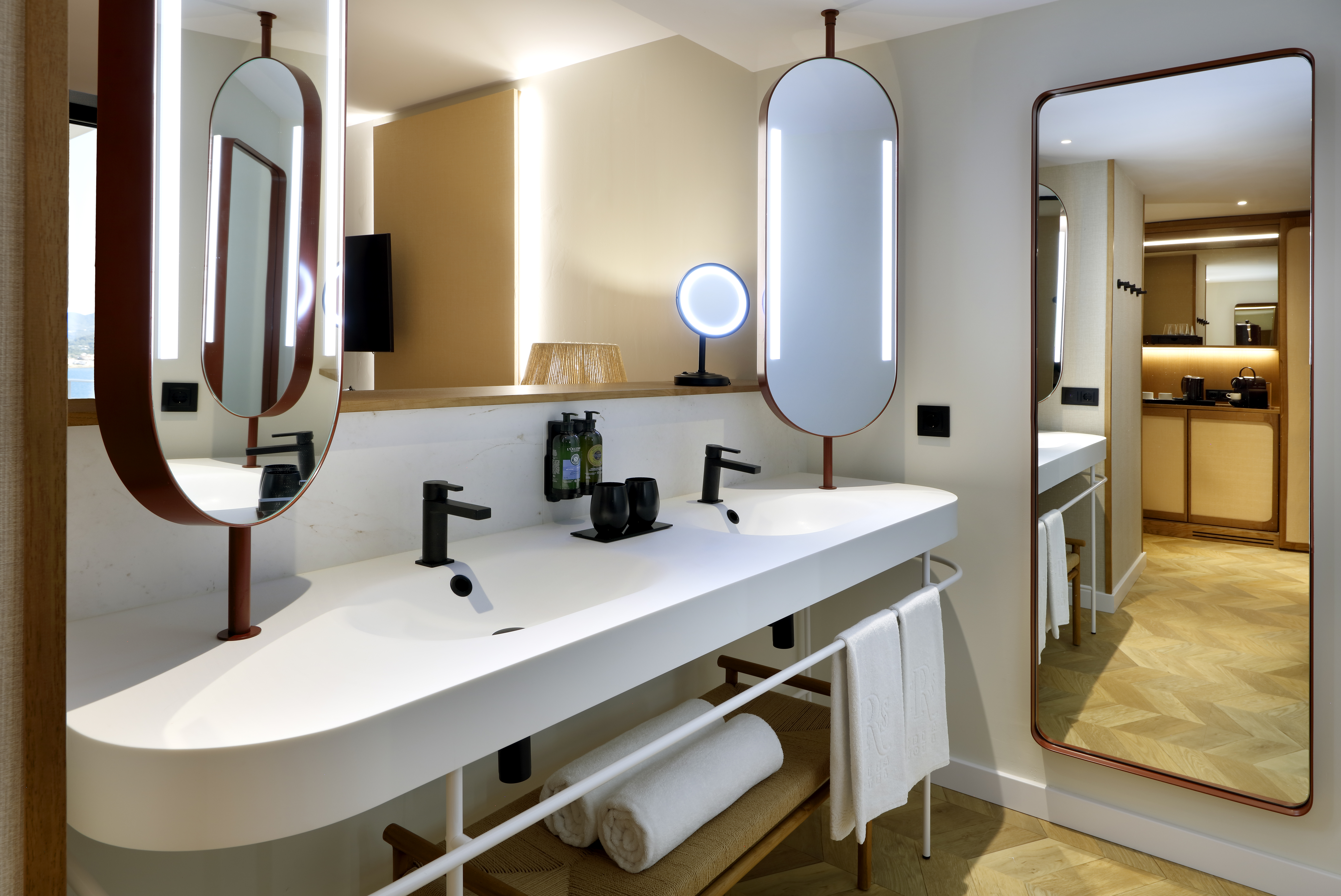 Double or Twin Deluxe Sea Front