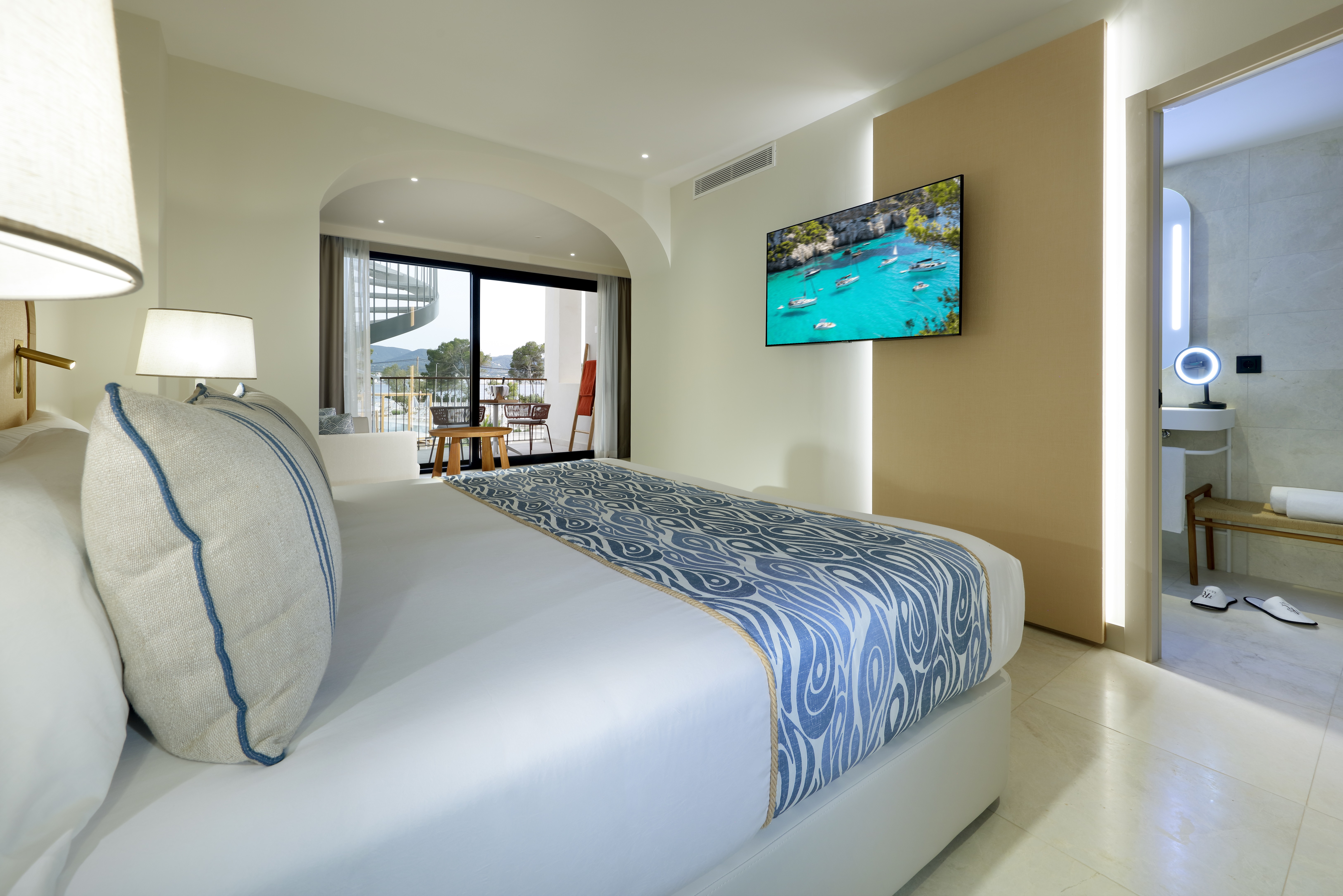 Junior Suite with Jacuzzi