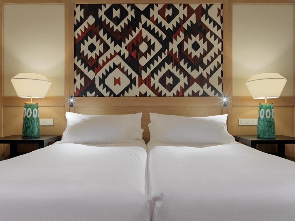 Double or Twin Standard