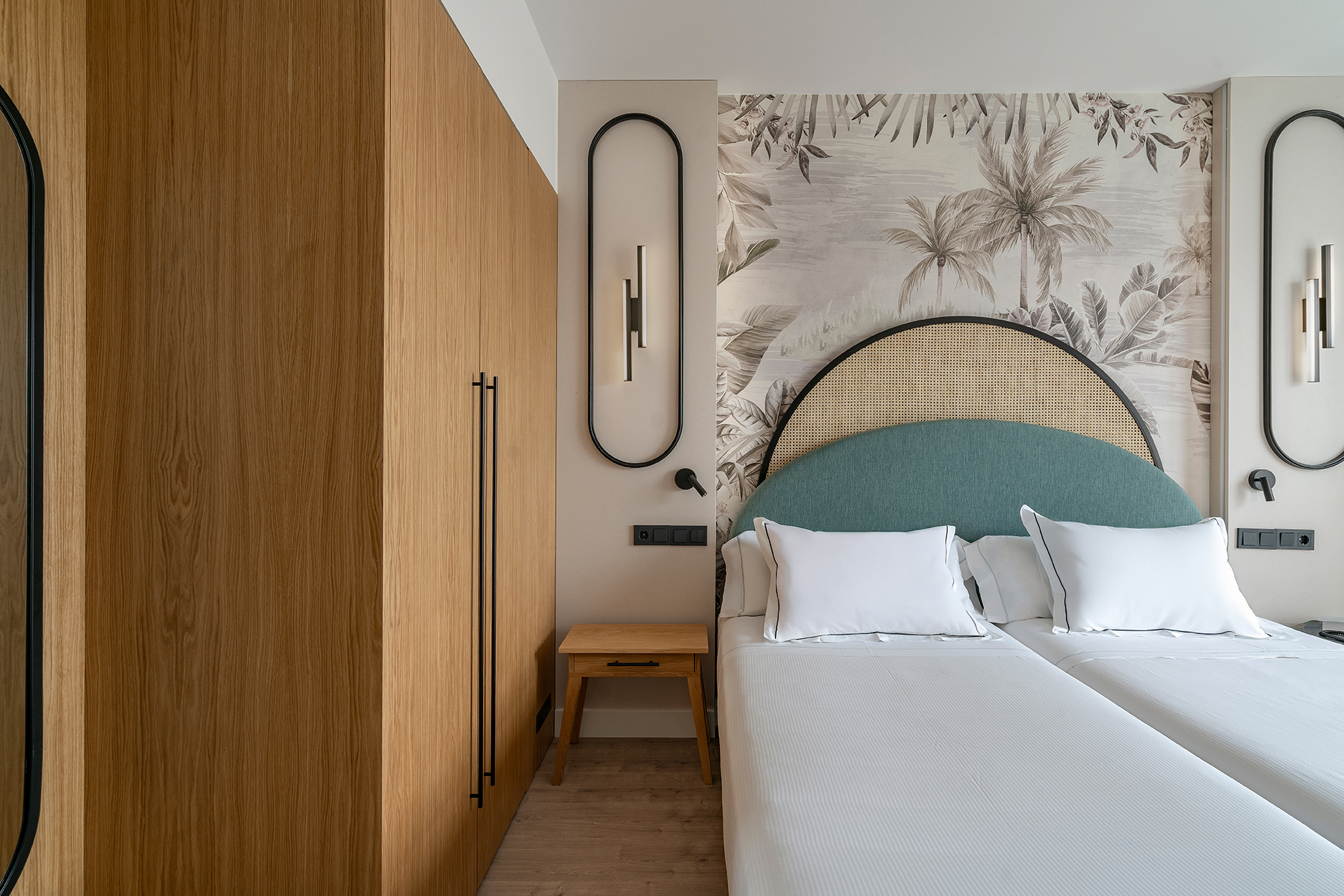 Double Single Superior