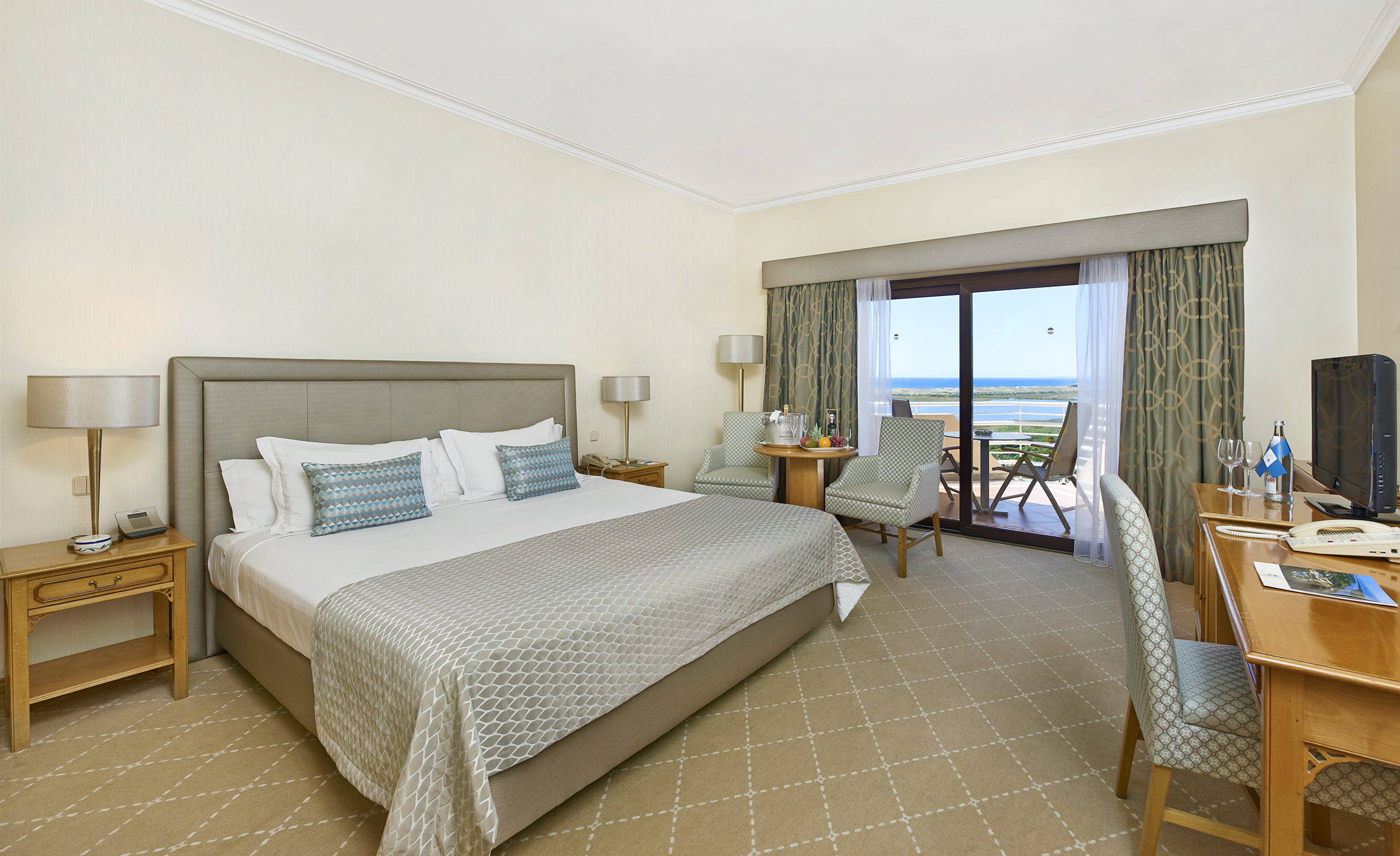 Double Single Lagoon View