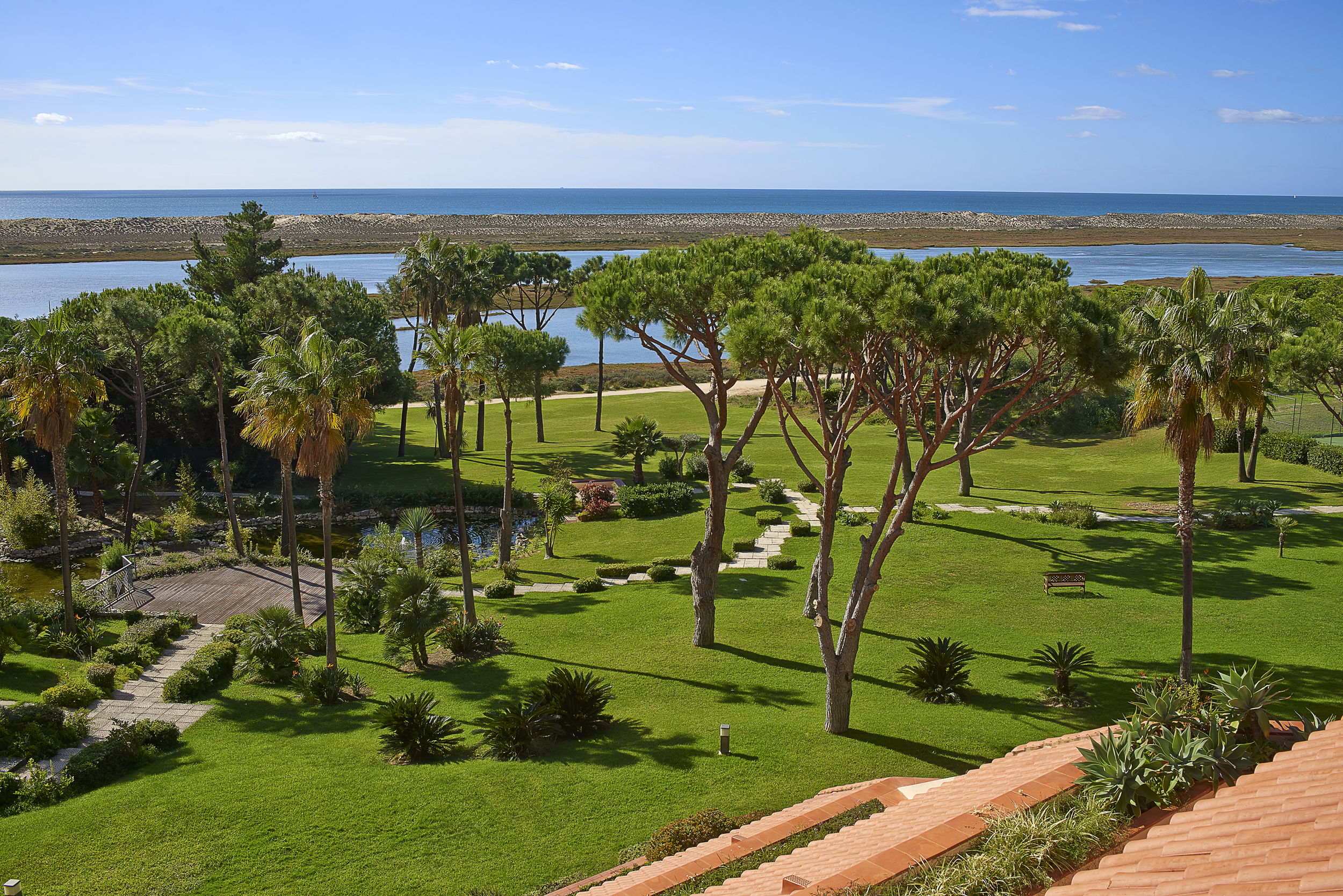 Double or Twin Side Sea View