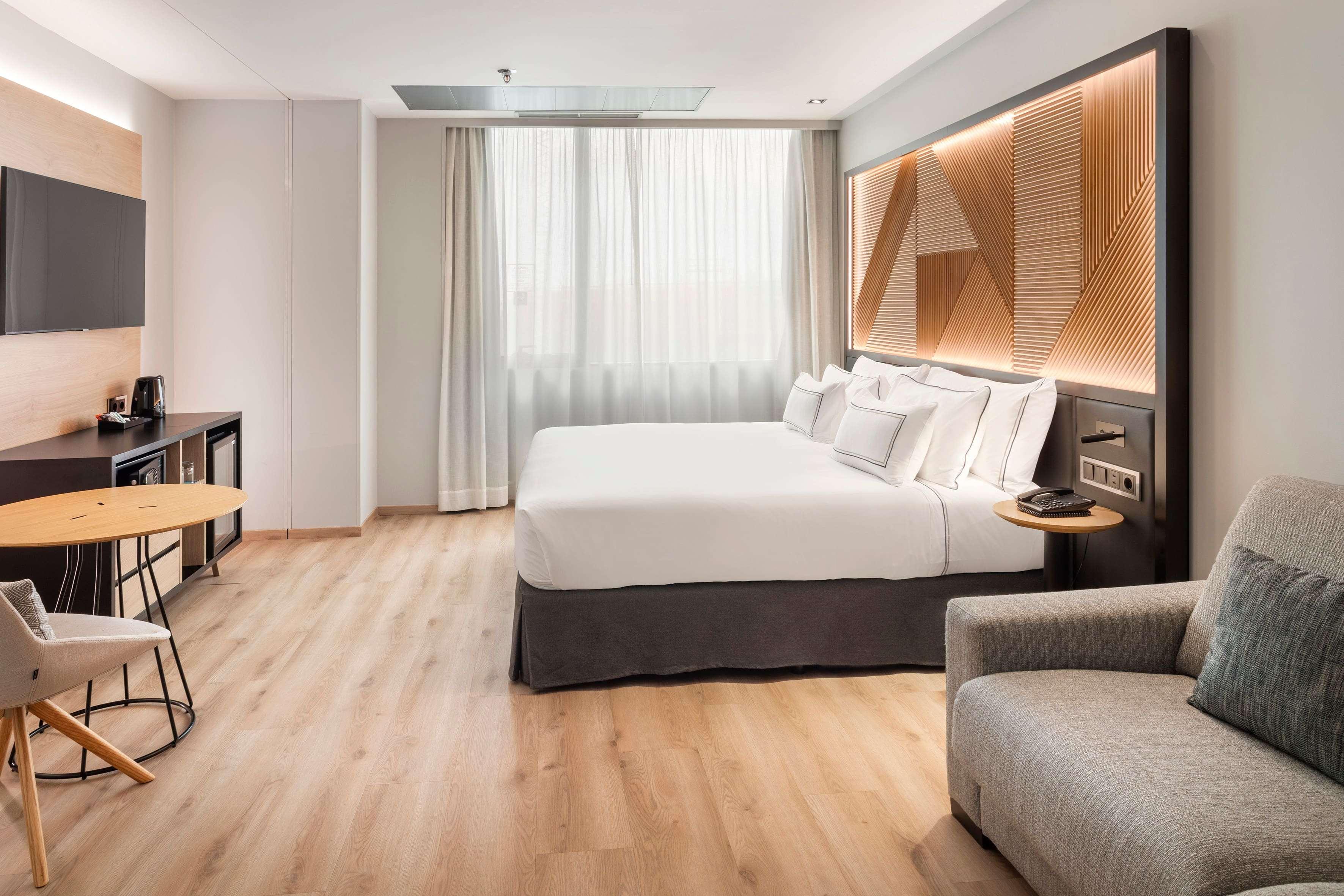 Double Premium Queen Bed