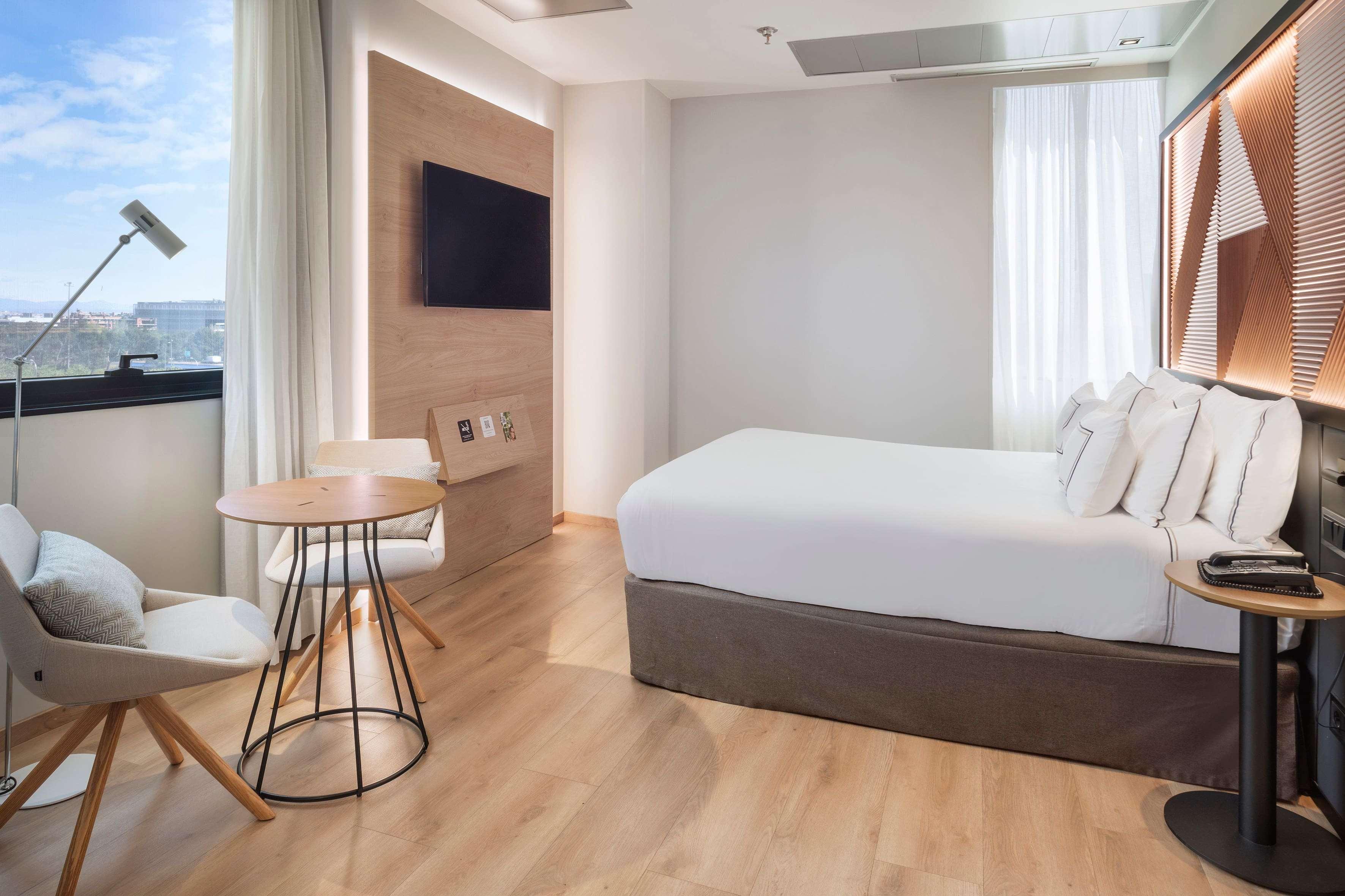 Double Queen Size Bed