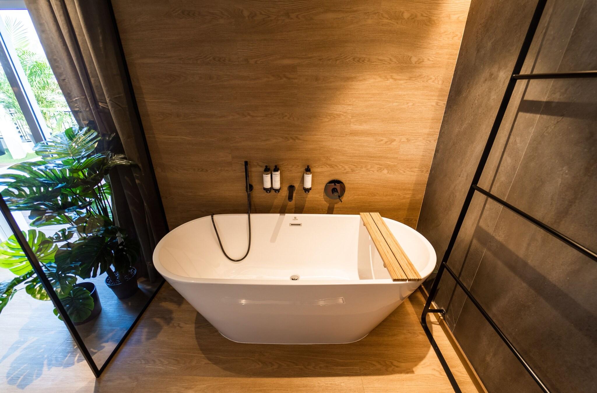 Suite Queen Size Bed