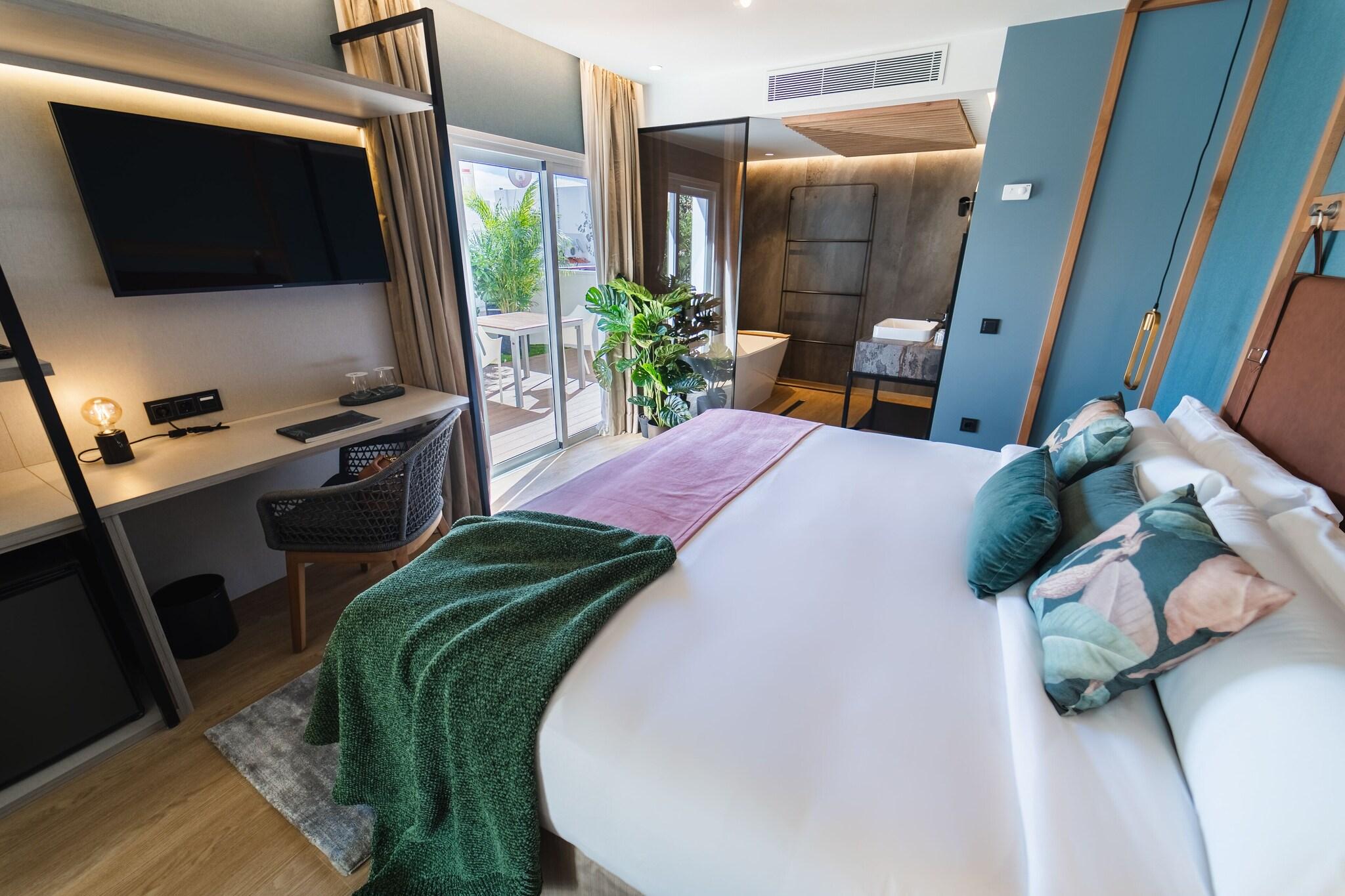 Suite Queen Size Bed