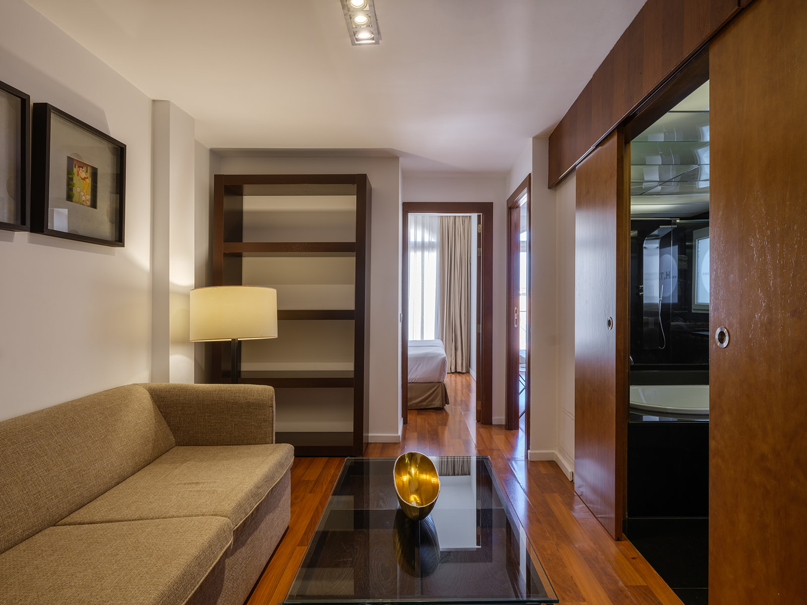 Family Room Capacity 4