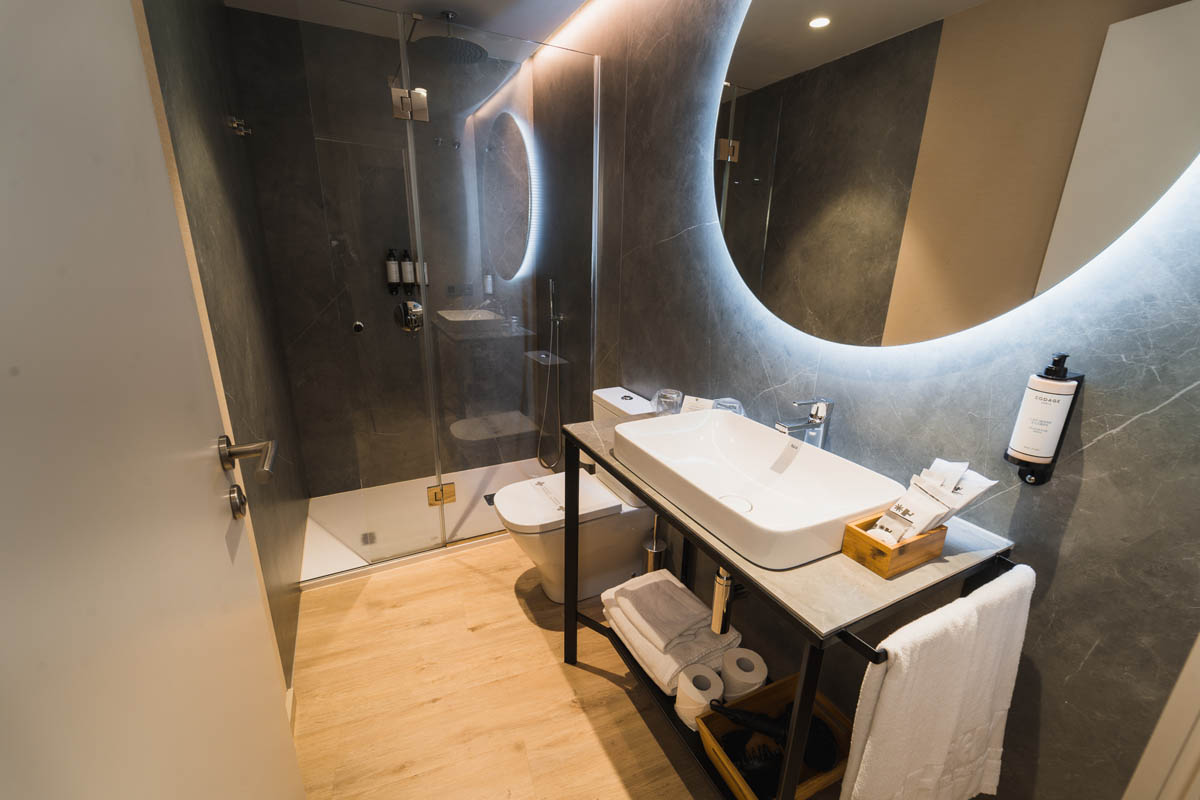 Double Single Superior