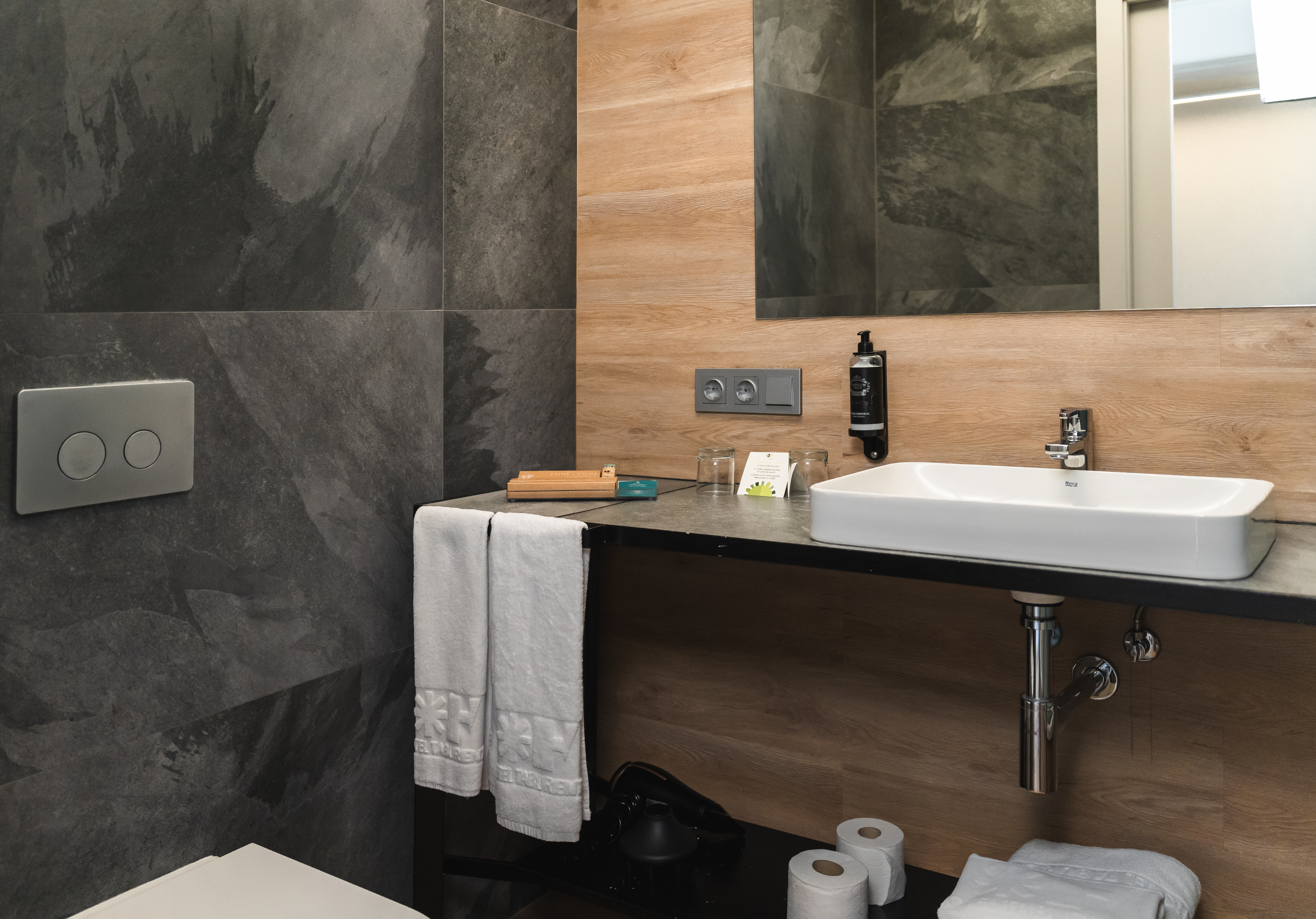 Double Single with Balcony