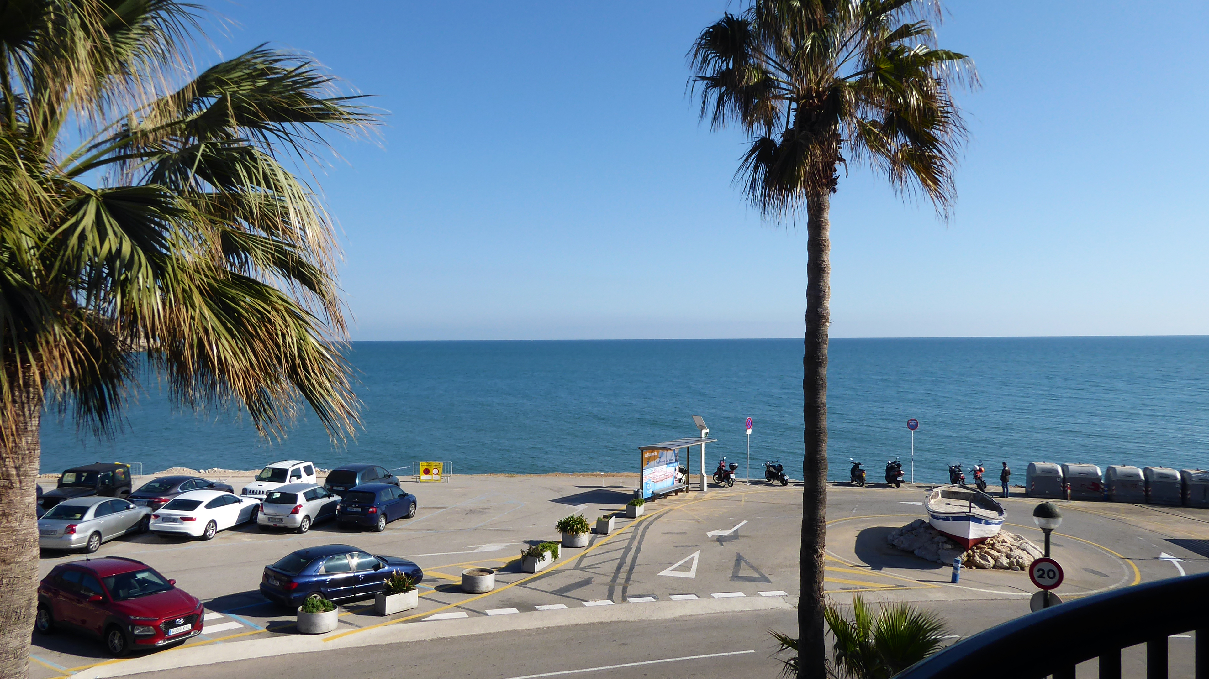 Family Room Deluxe Sea View
