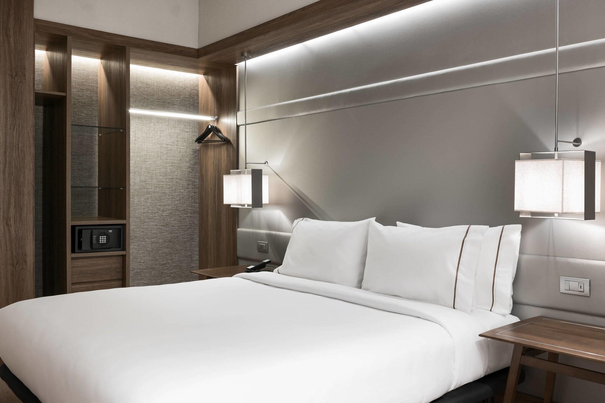 Suite King Bed Non Smoking