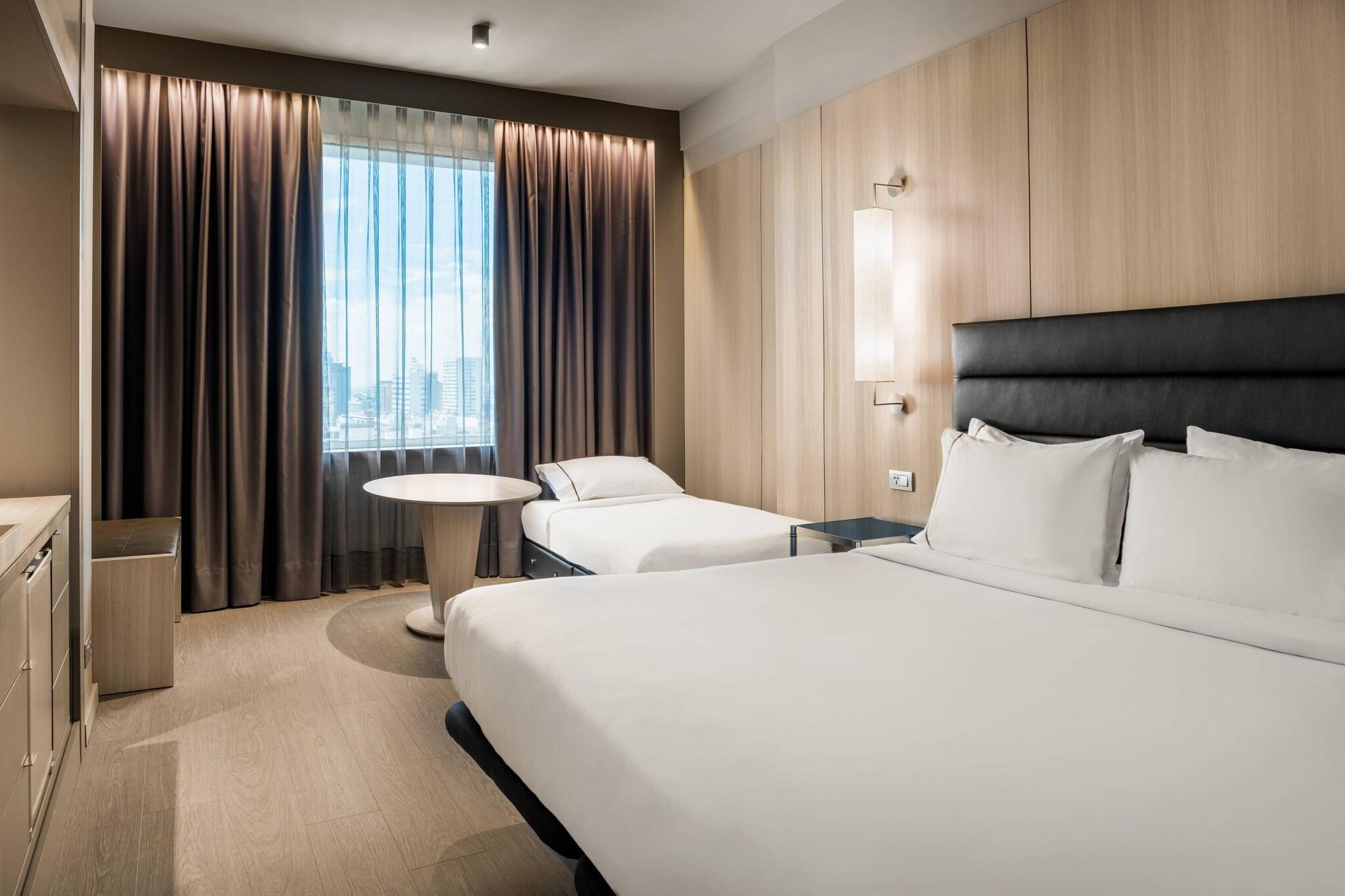 Double King Bed Non Smoking