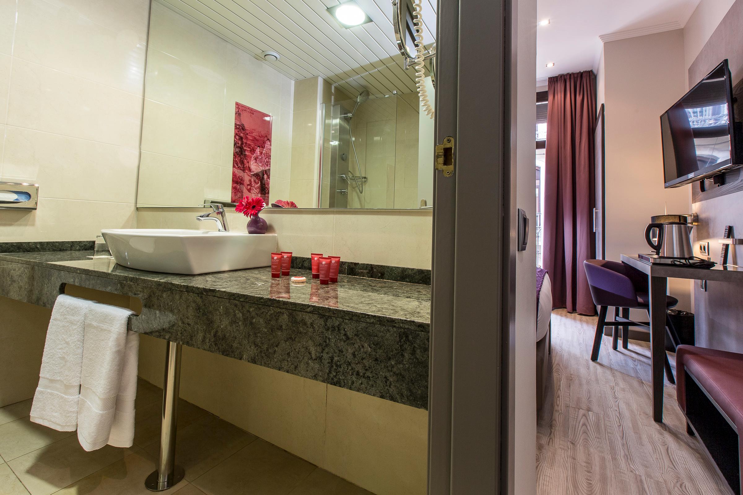 Double or Twin Deluxe