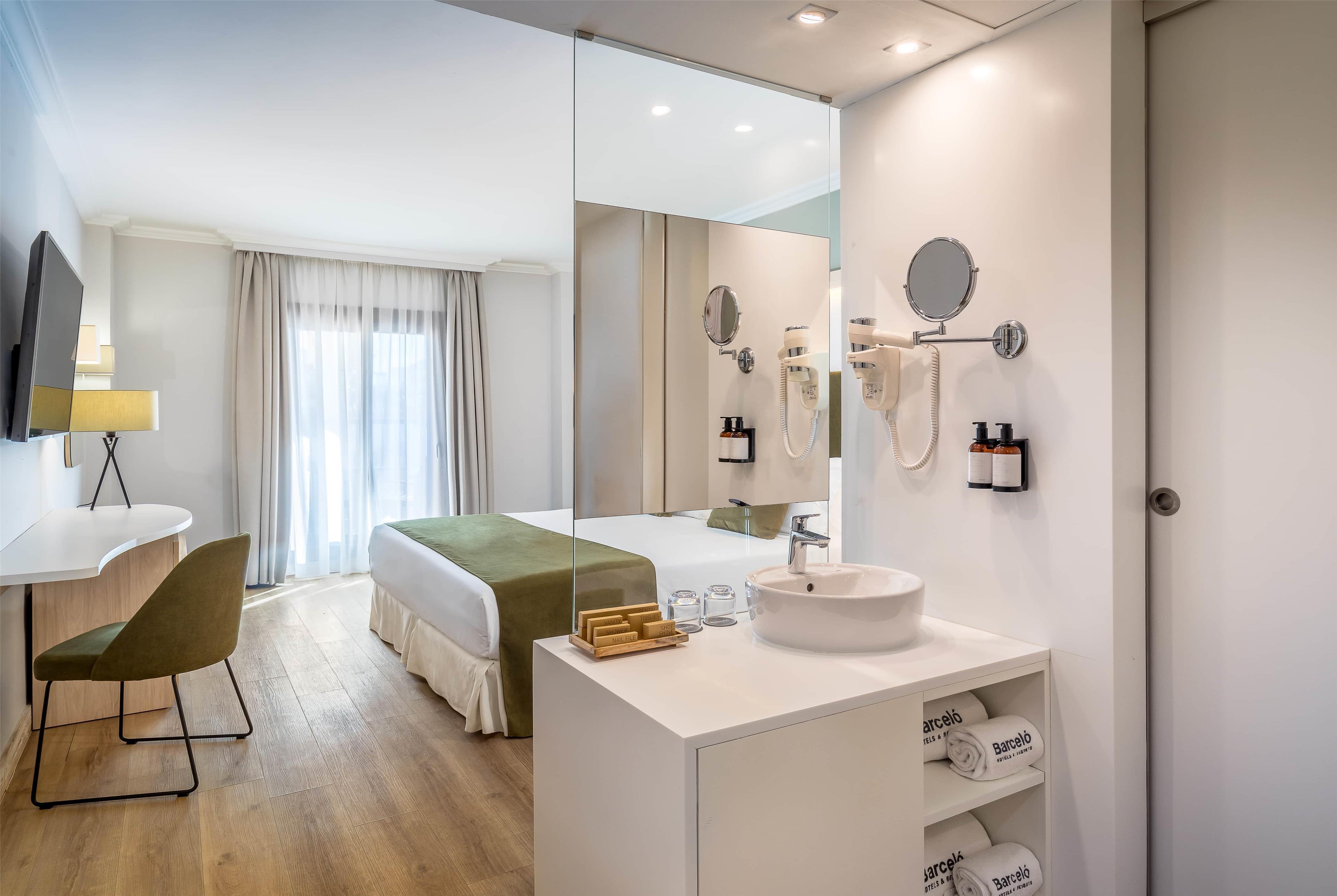 Double or Twin Deluxe