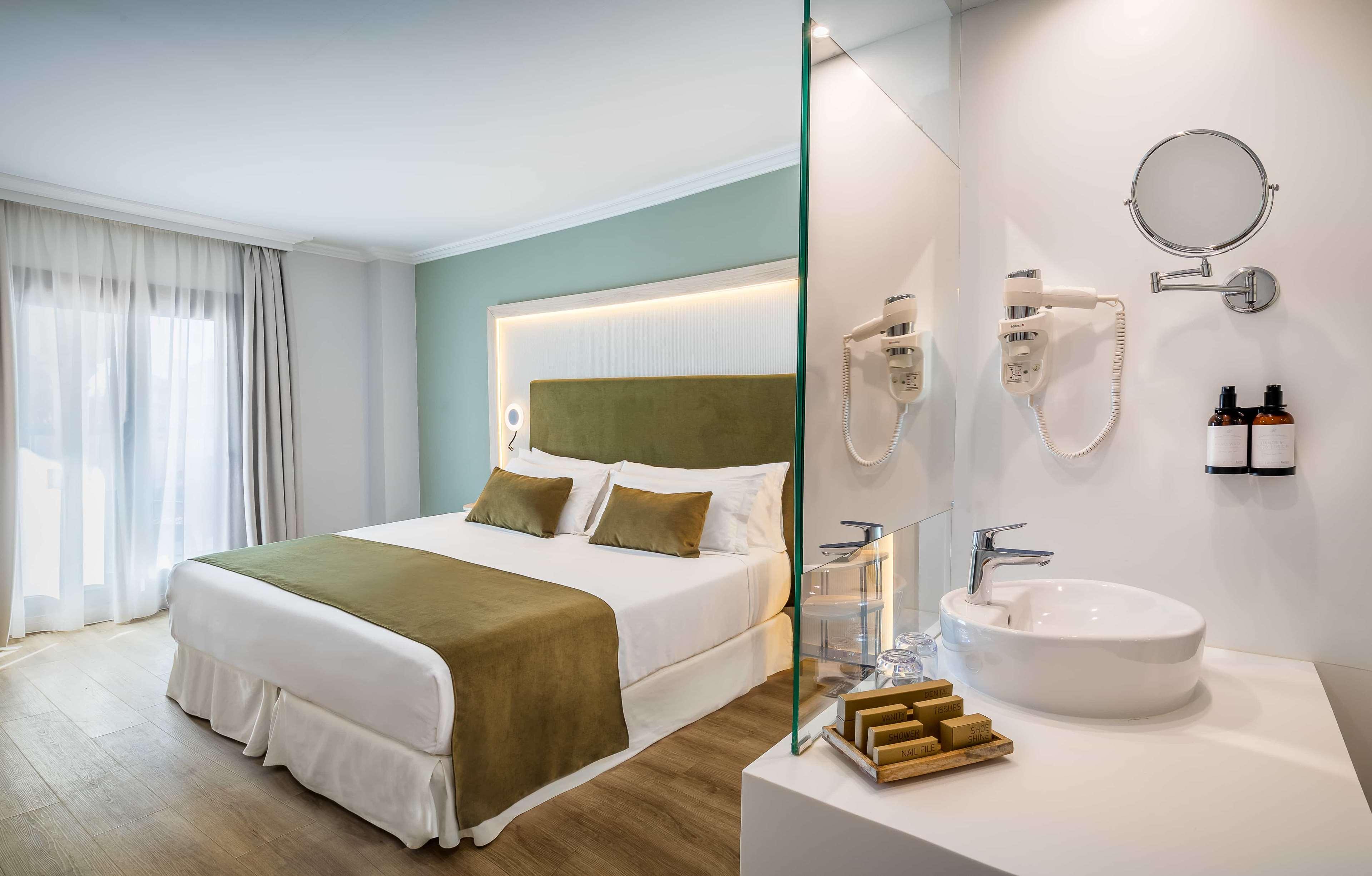 Double or Twin Deluxe