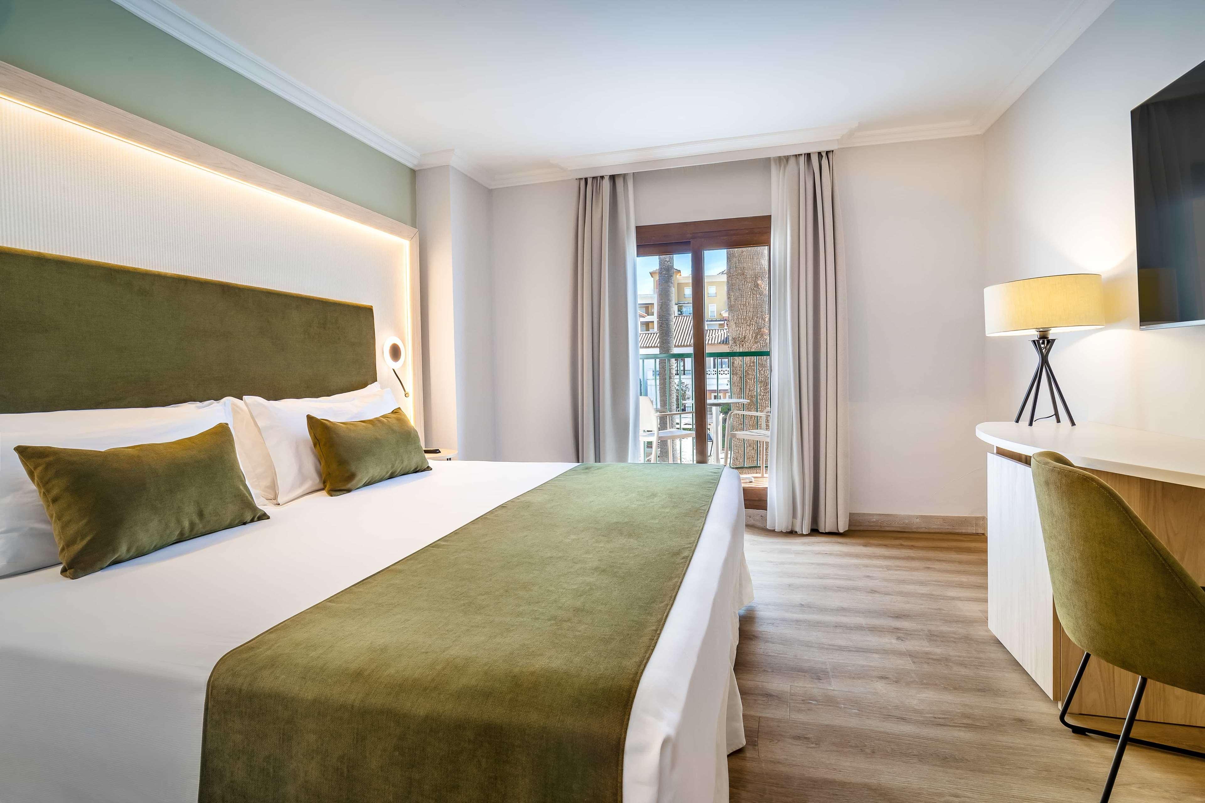 Double or Twin Pool View