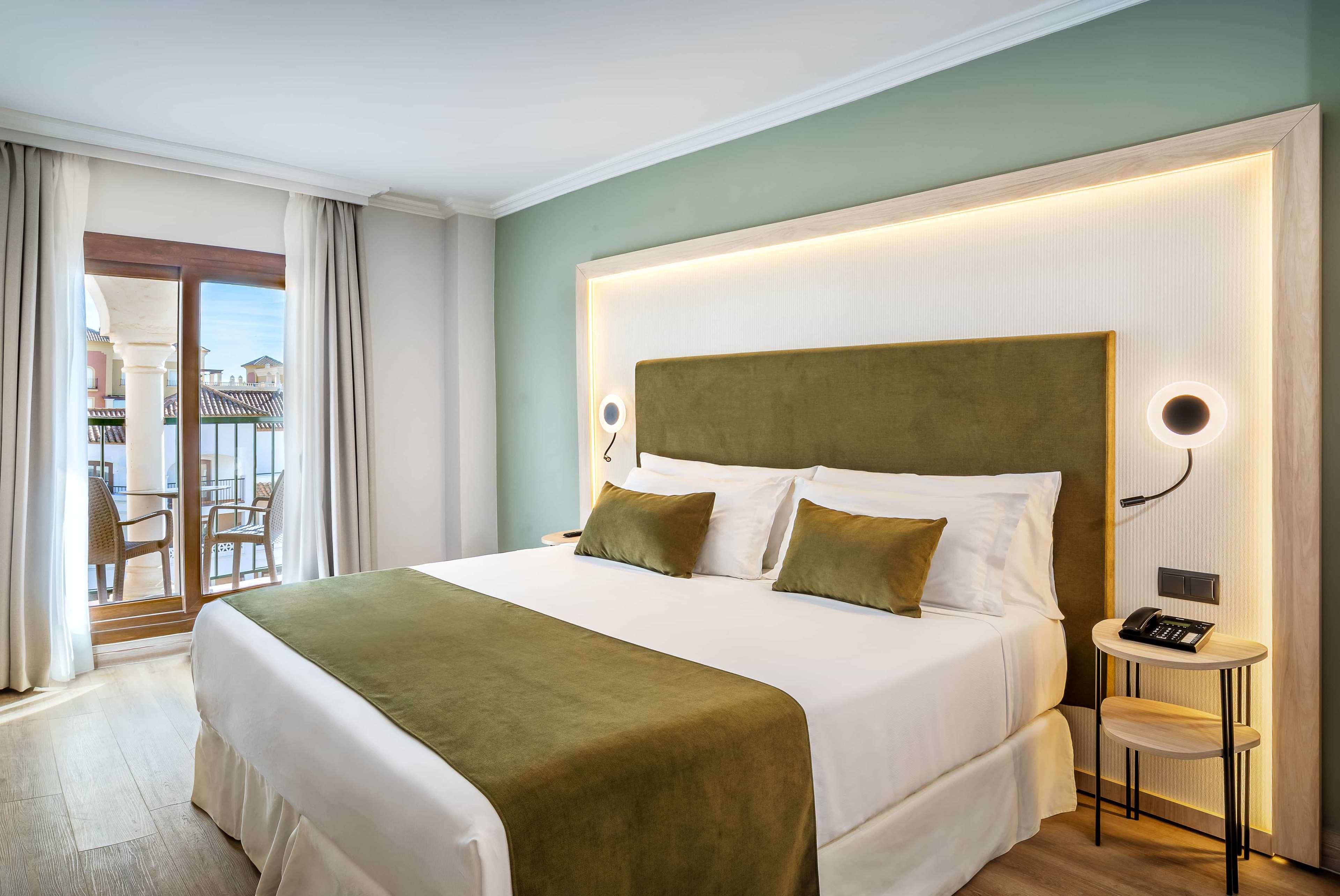 Double or Twin Deluxe Pool View