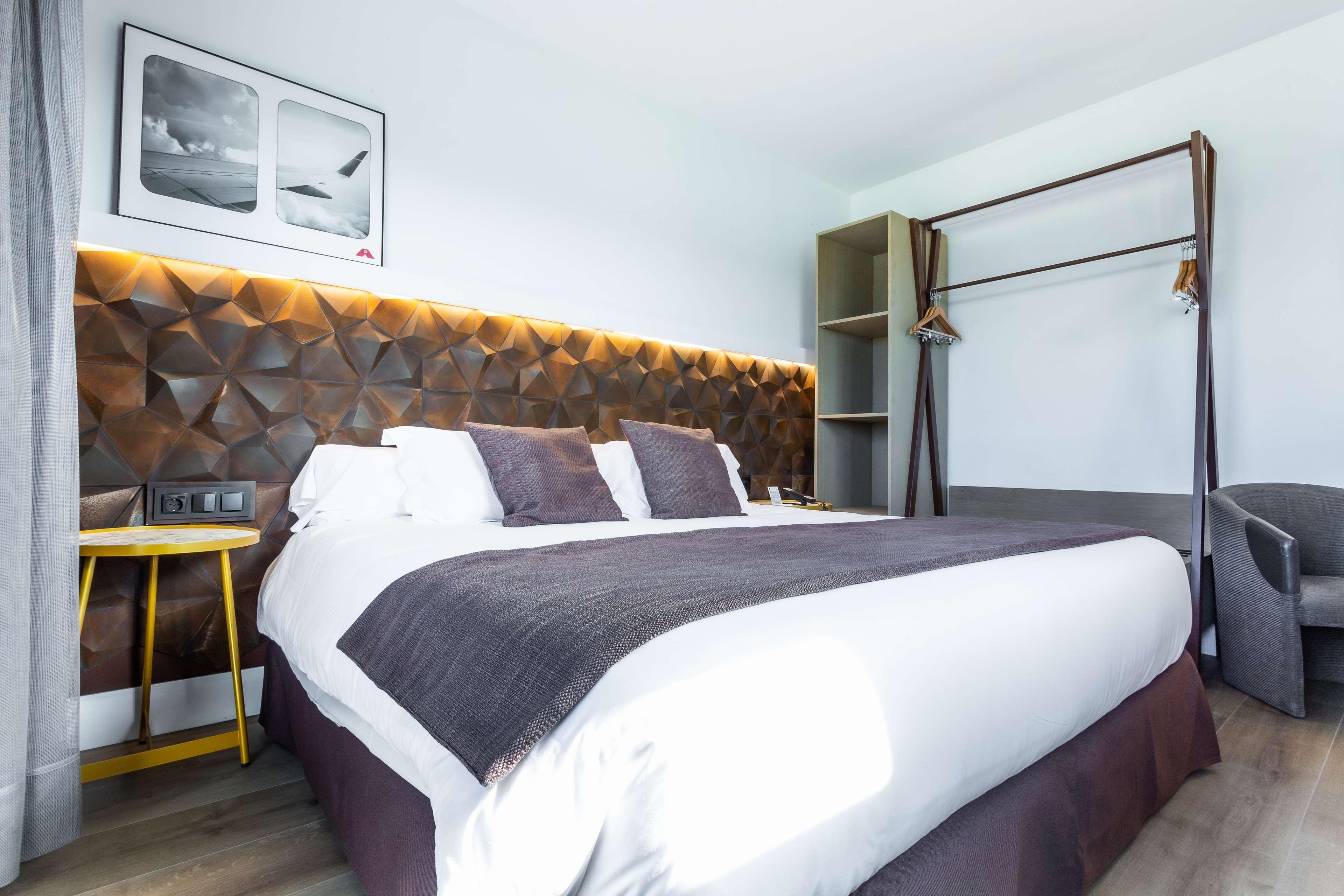 Double or Twin Standard