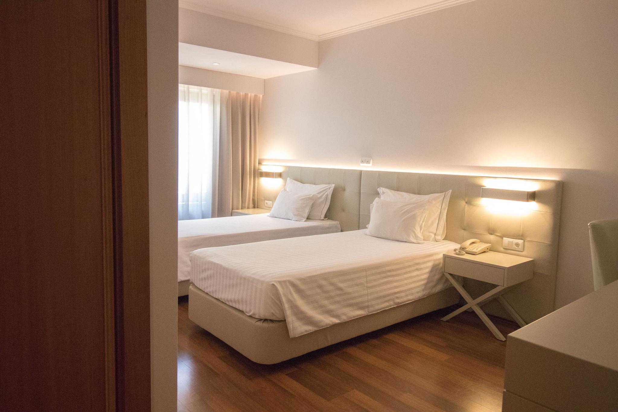 Double or Twin with Double Bed