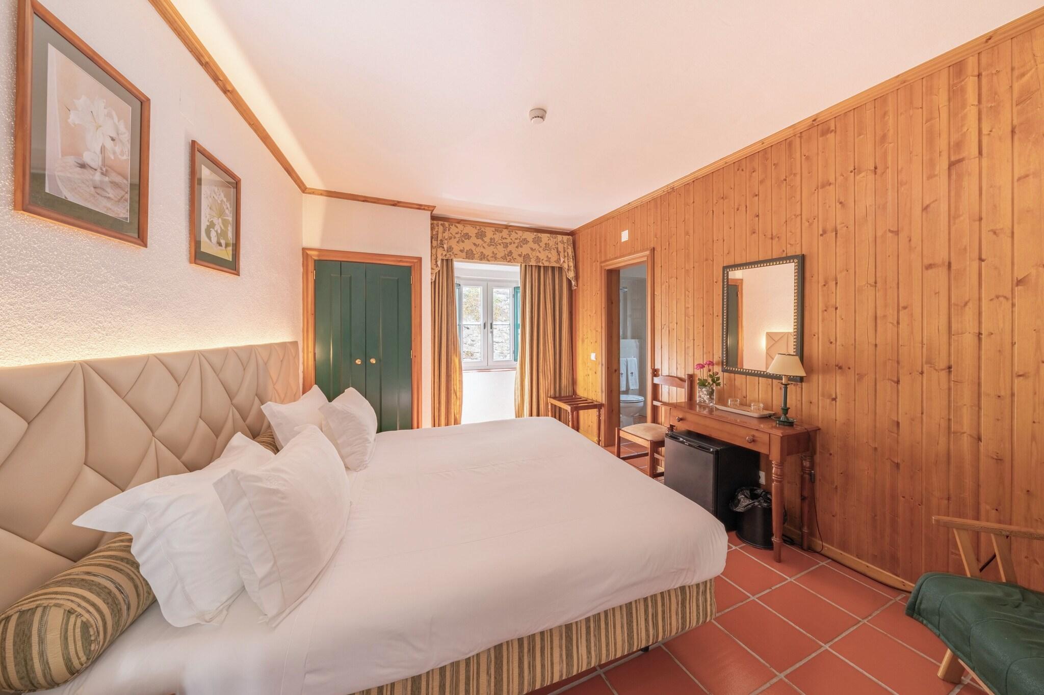 Double or Twin King Size Bed