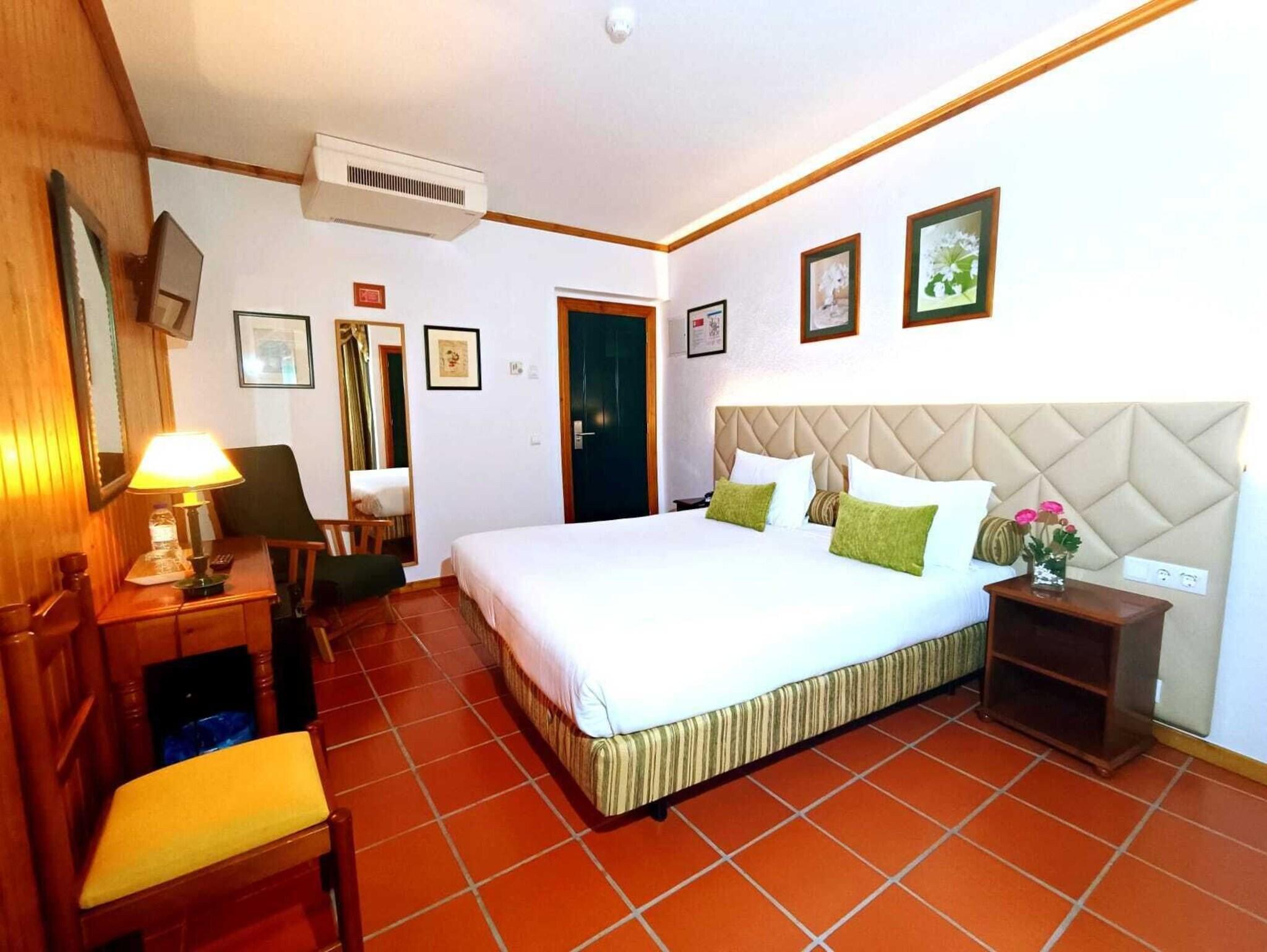 Double or Twin King Size Bed