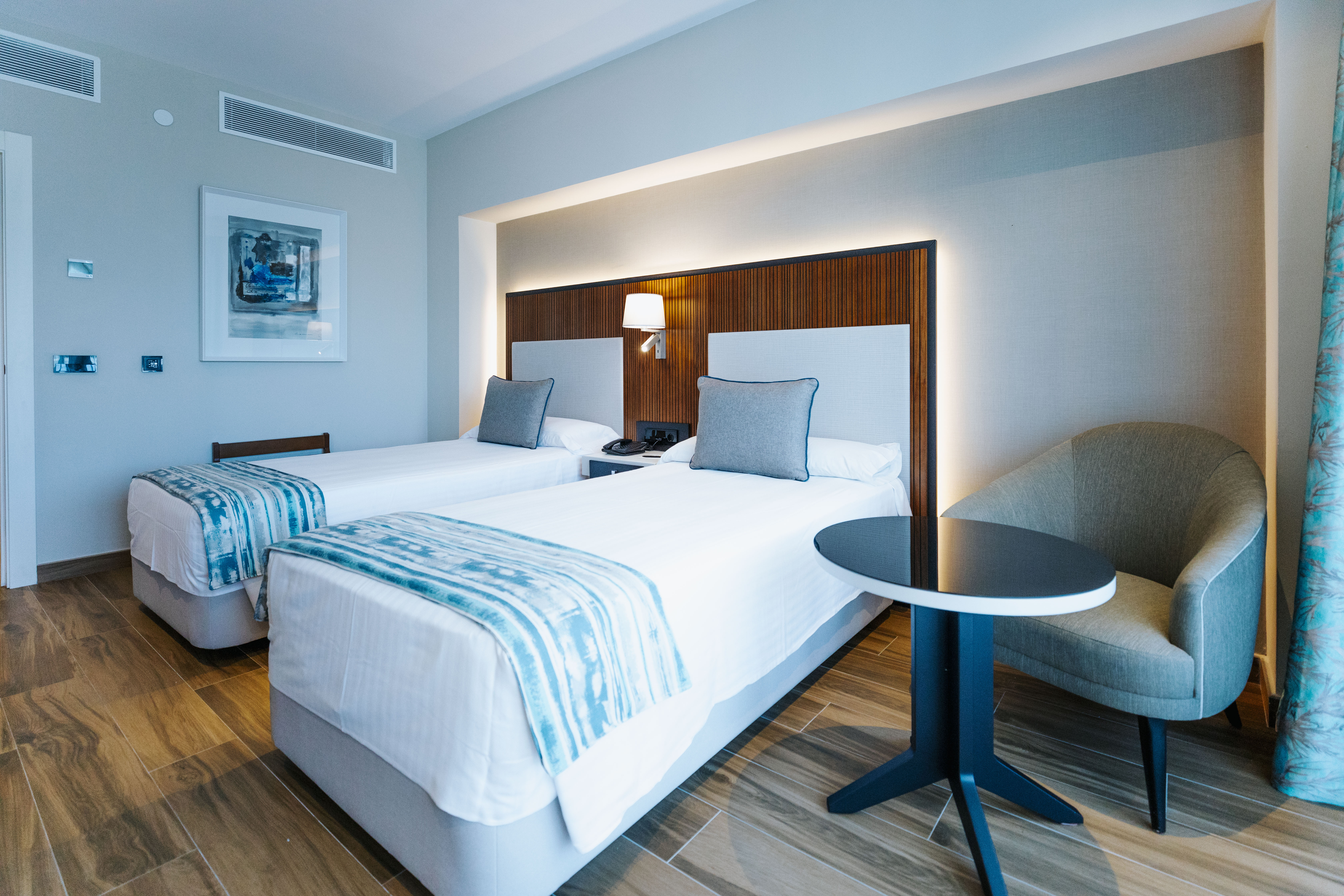 Double or Twin Deluxe