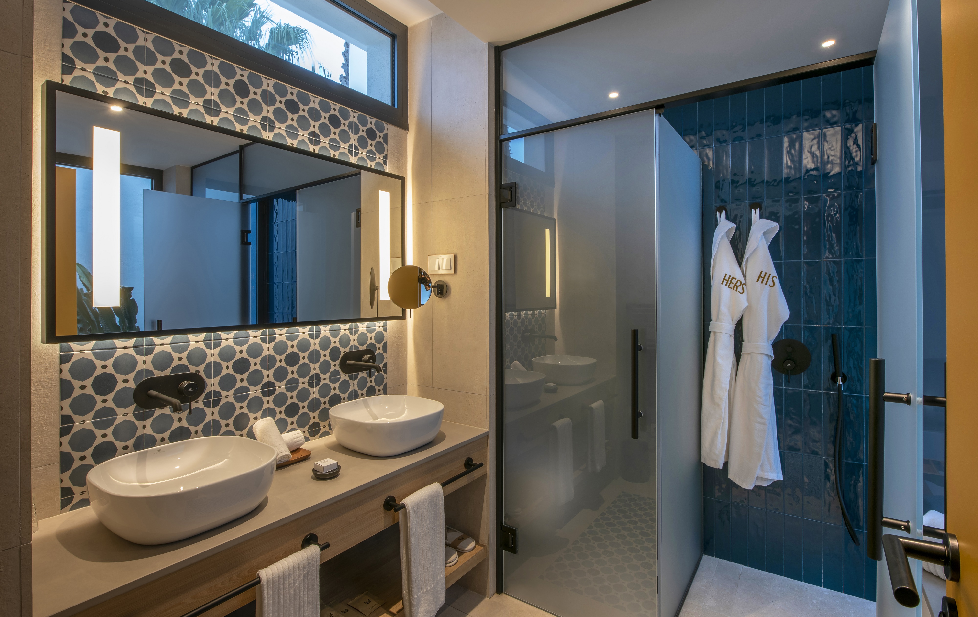 Double King Size Bed