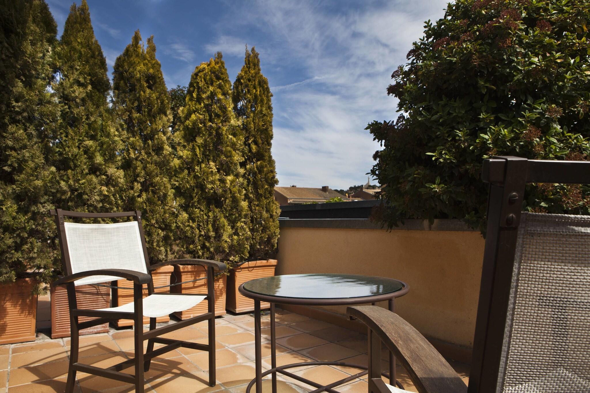 Double Superior Queen Bed