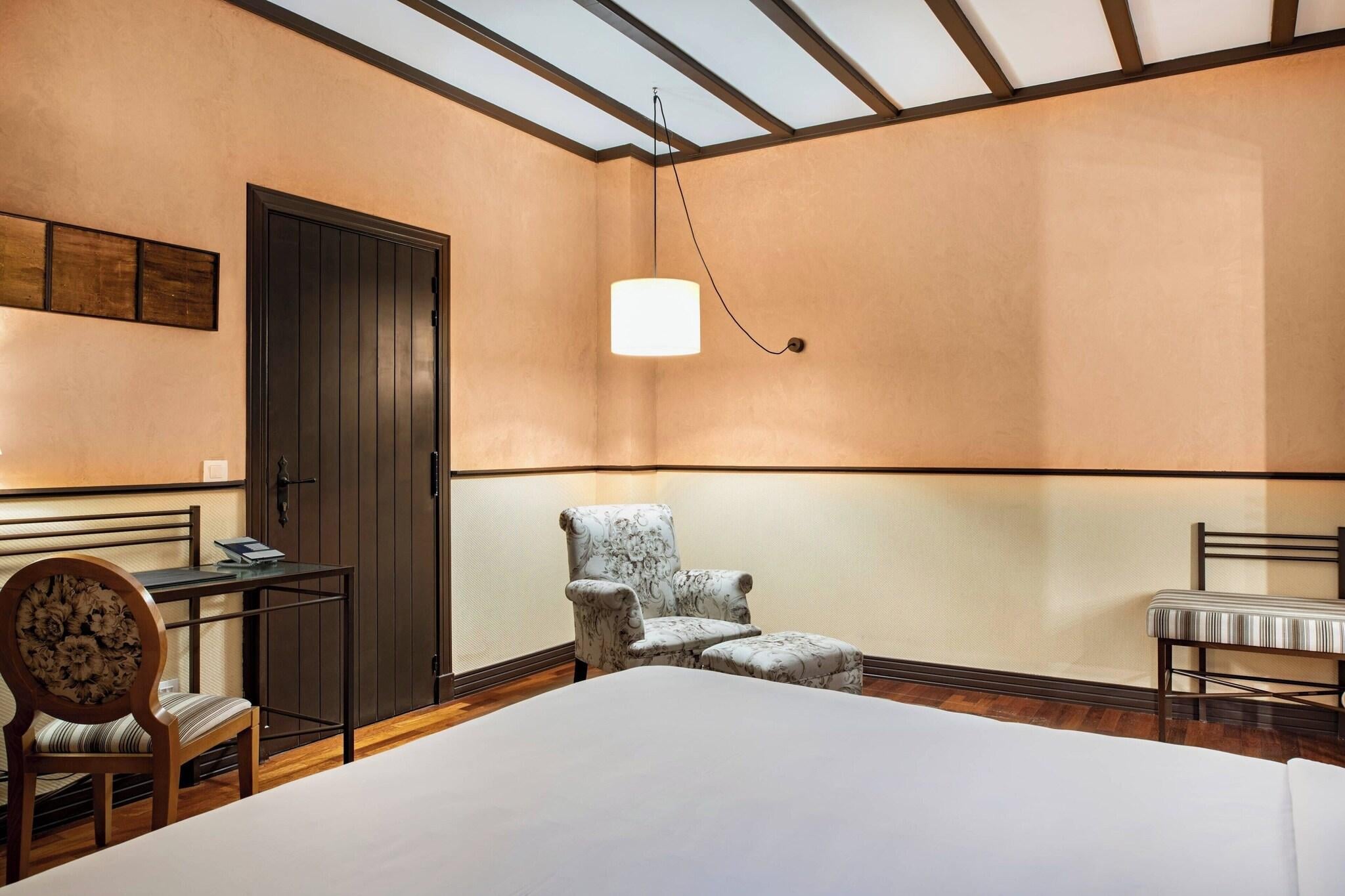 Double King Size Bed