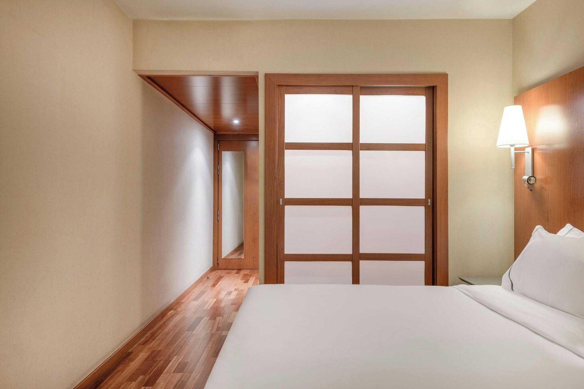 Double Queen Size Bed