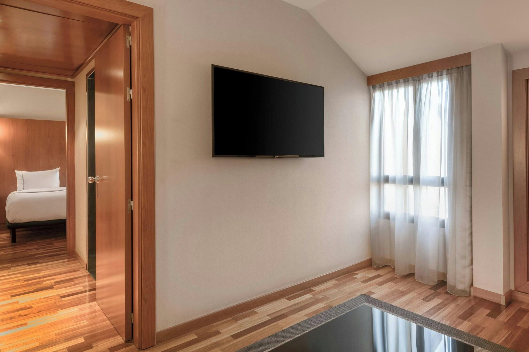 Junior Suite King Size Bed