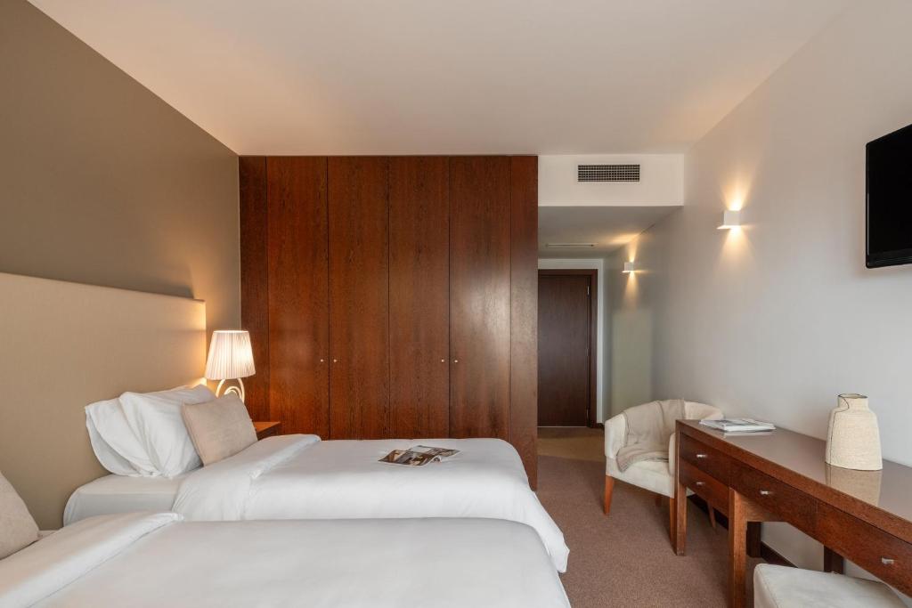 Double or Twin Capacity 3