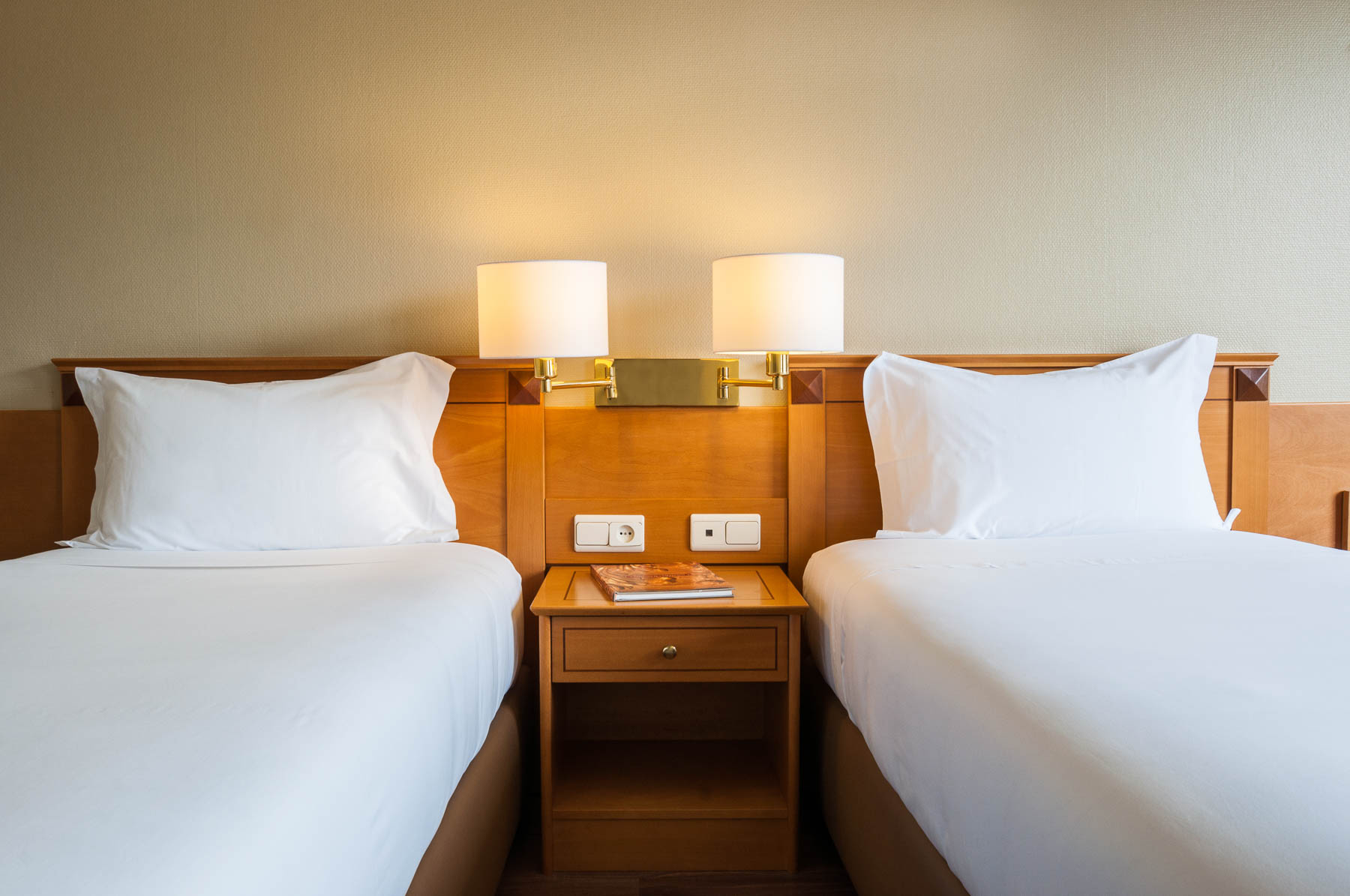 Double or Twin Standard