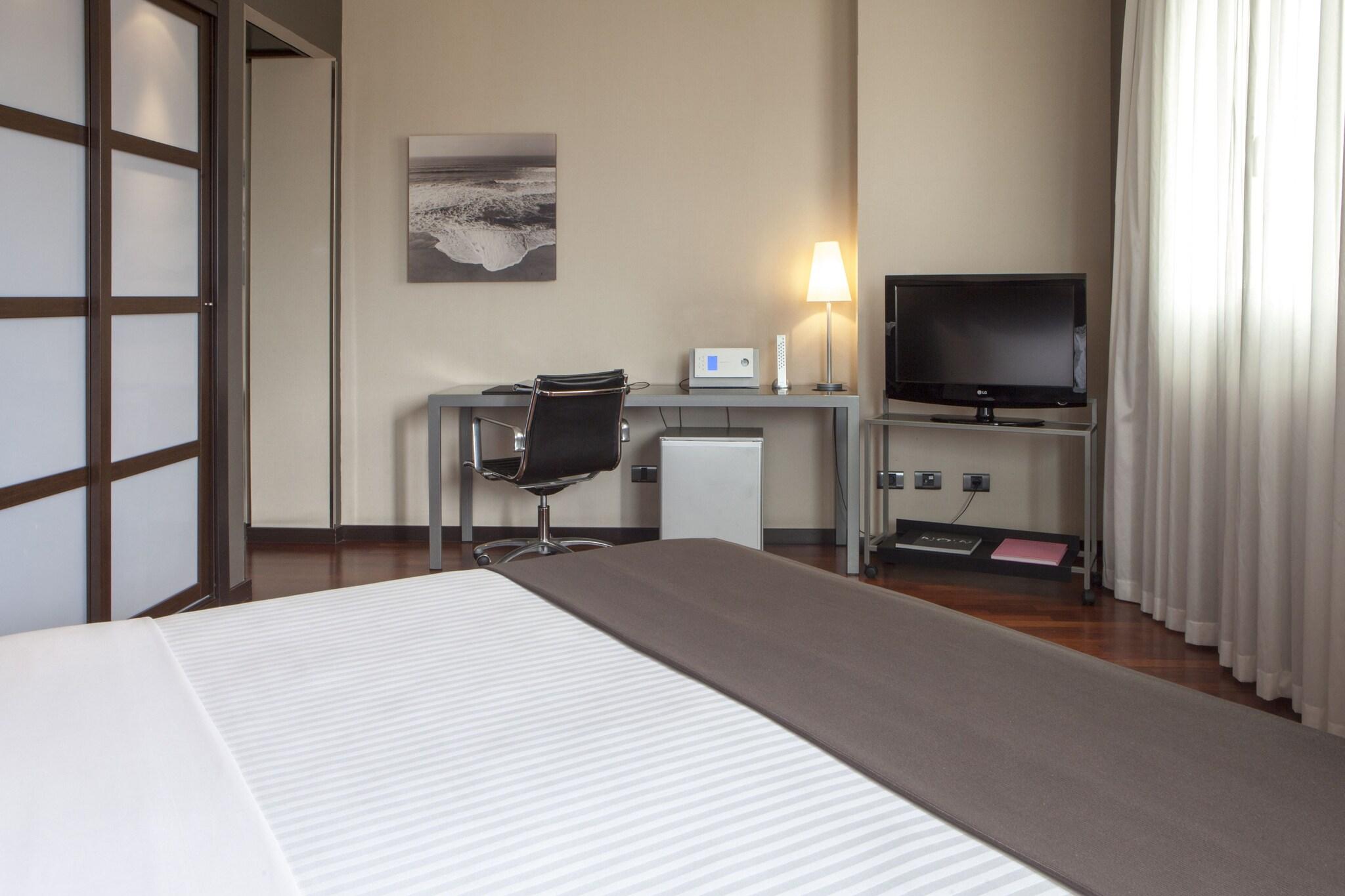 Double Queen Size Bed