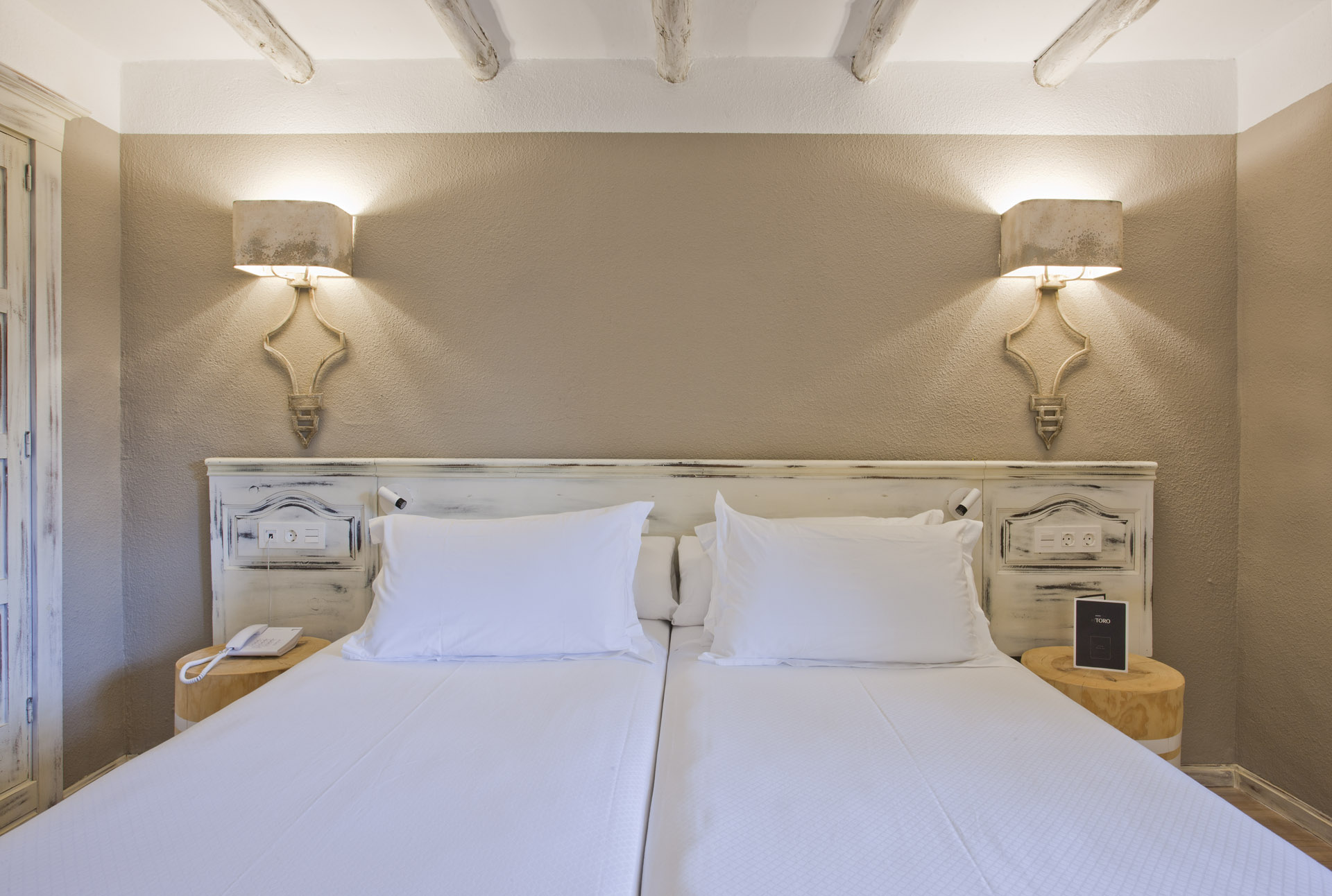 Double or Twin Standard