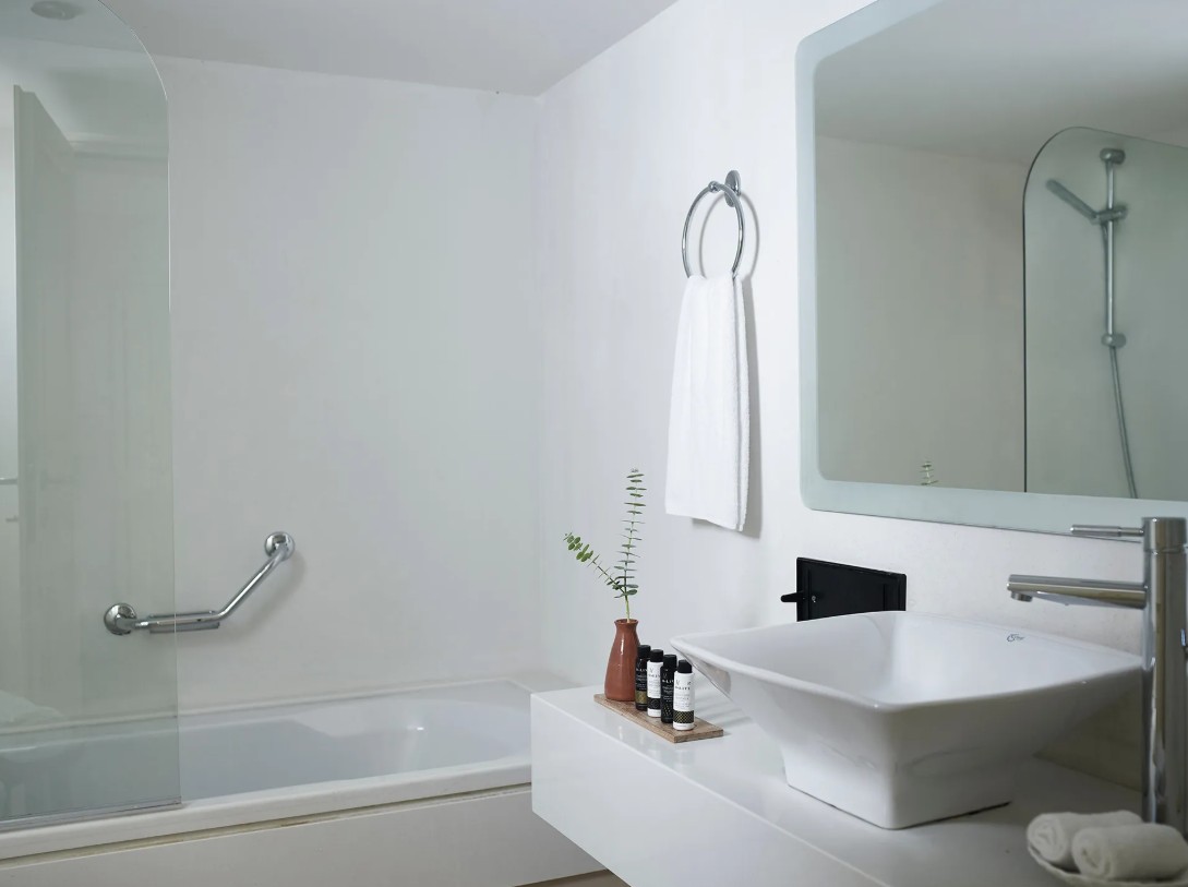 Double or Twin Deluxe Sea Front