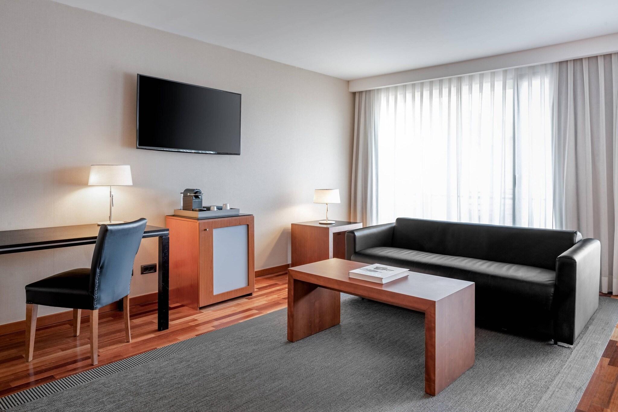 Double Superior King Bed