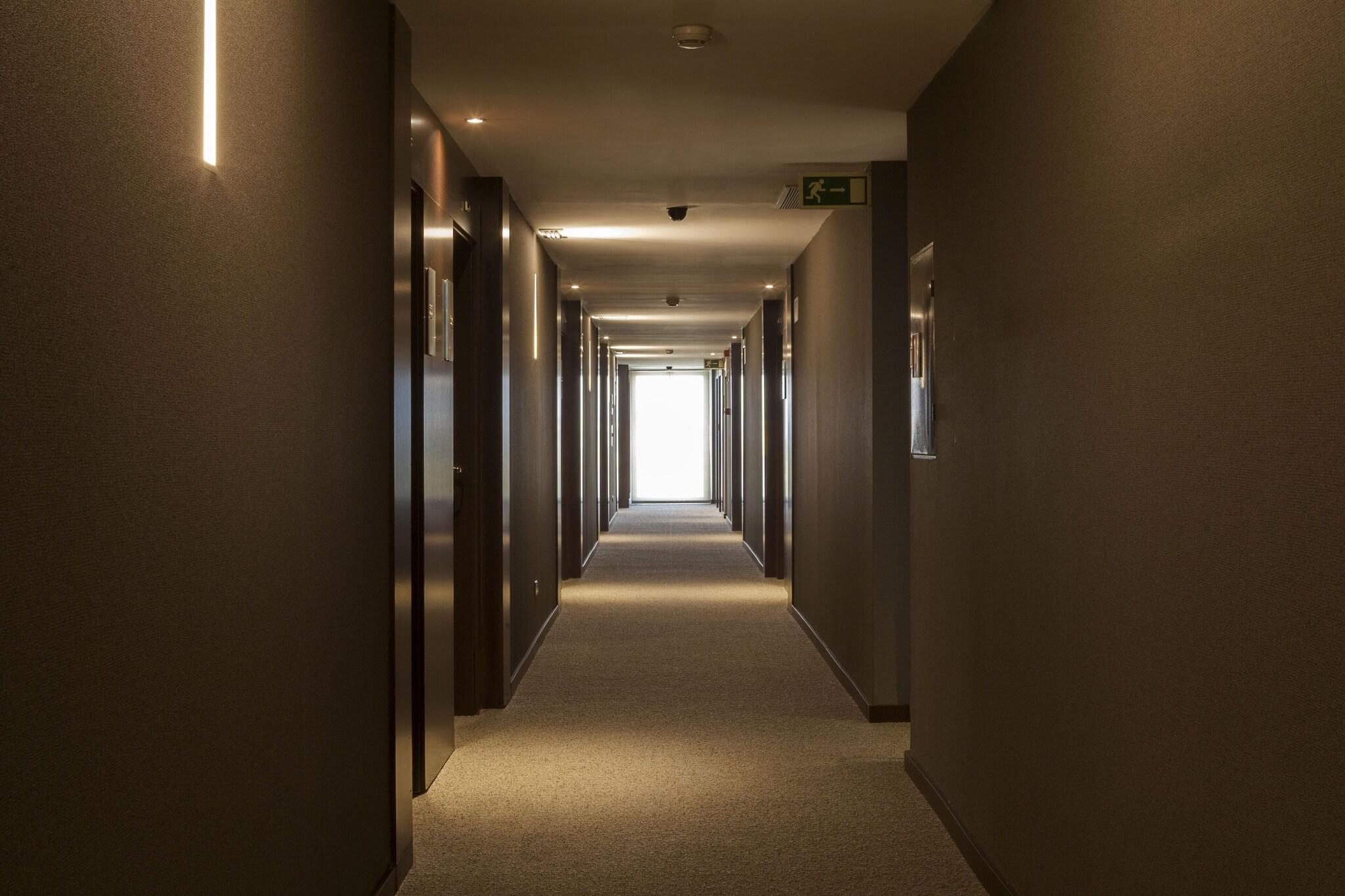 Double Queen Size Bed