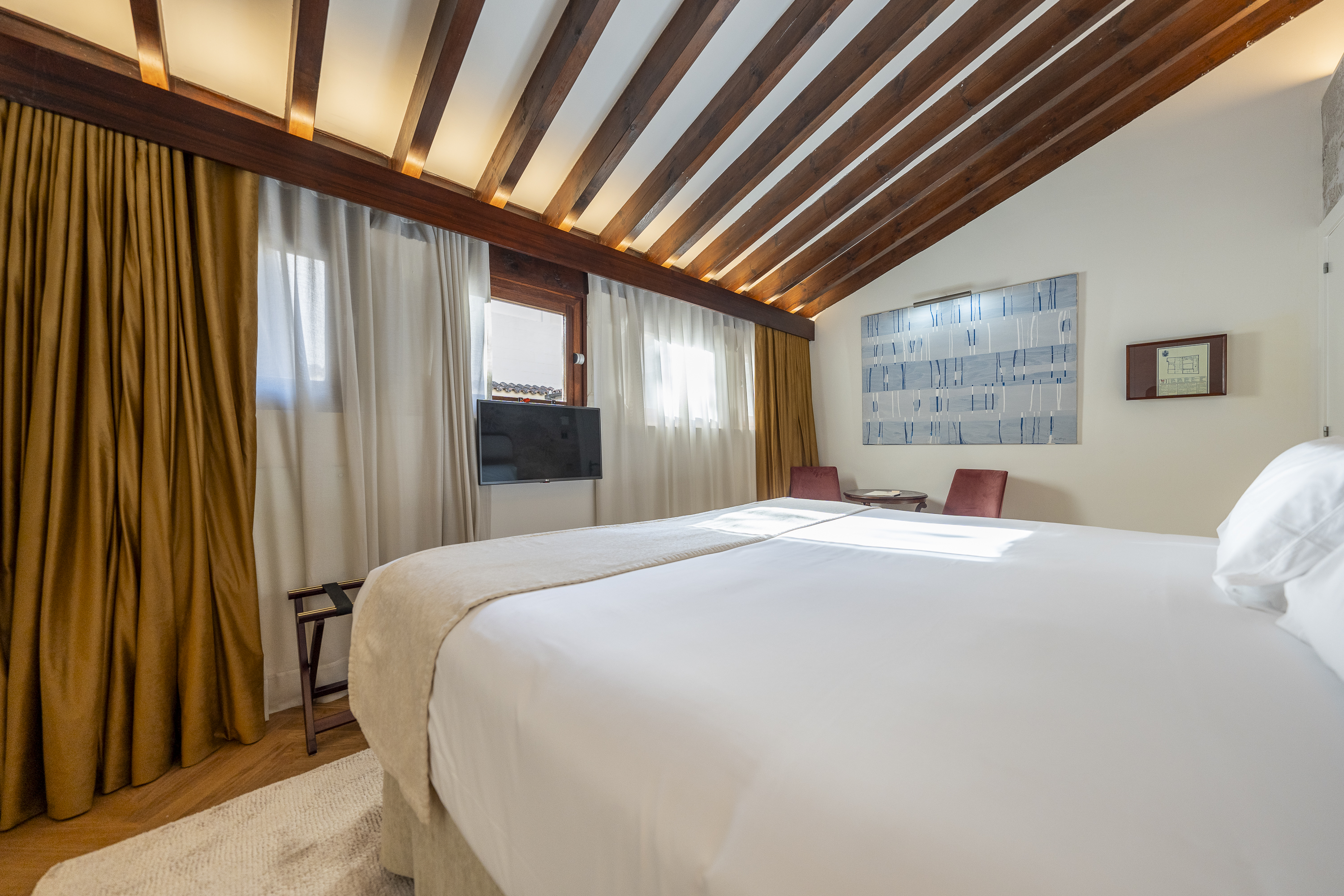 Double or Twin Standard