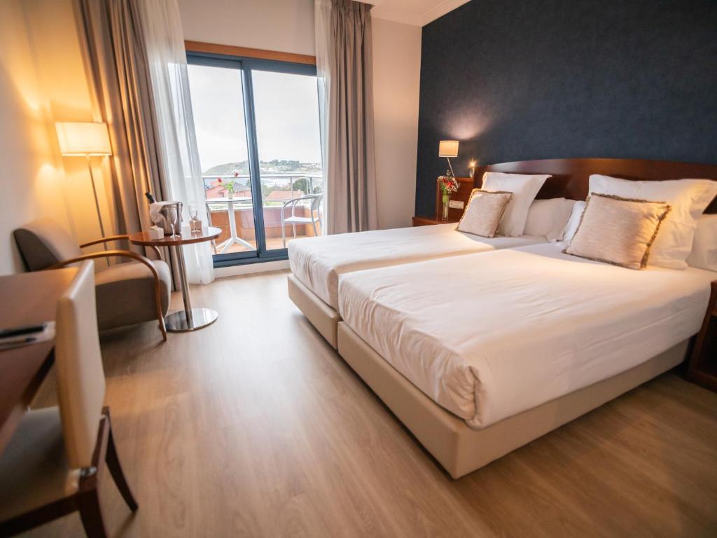 Double or Twin Superior Sea View