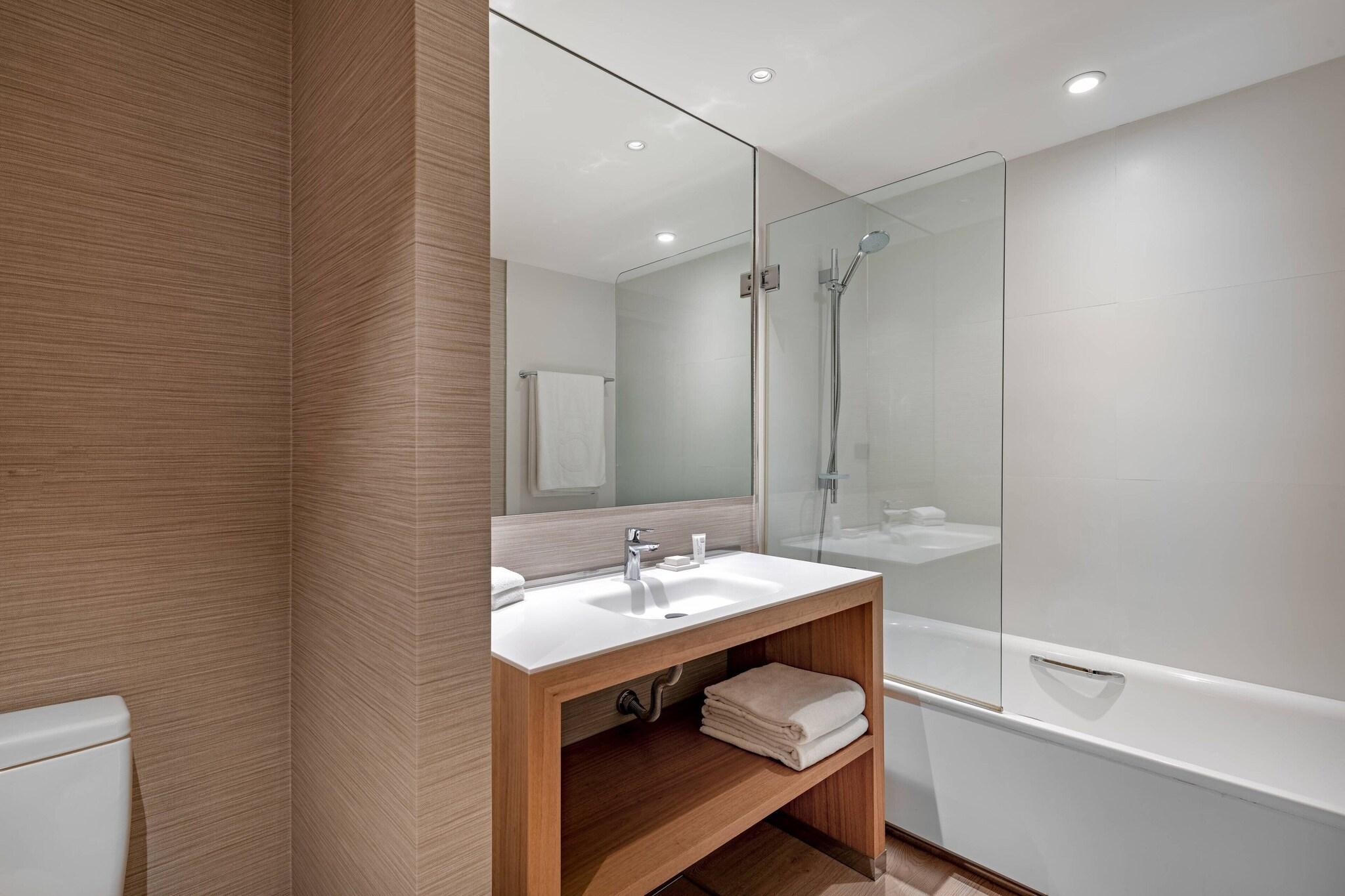 Double Superior King Bed