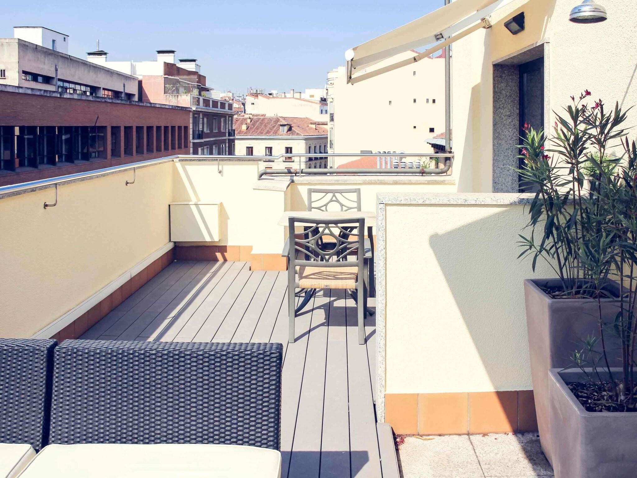 Junior Suite King Size Bed