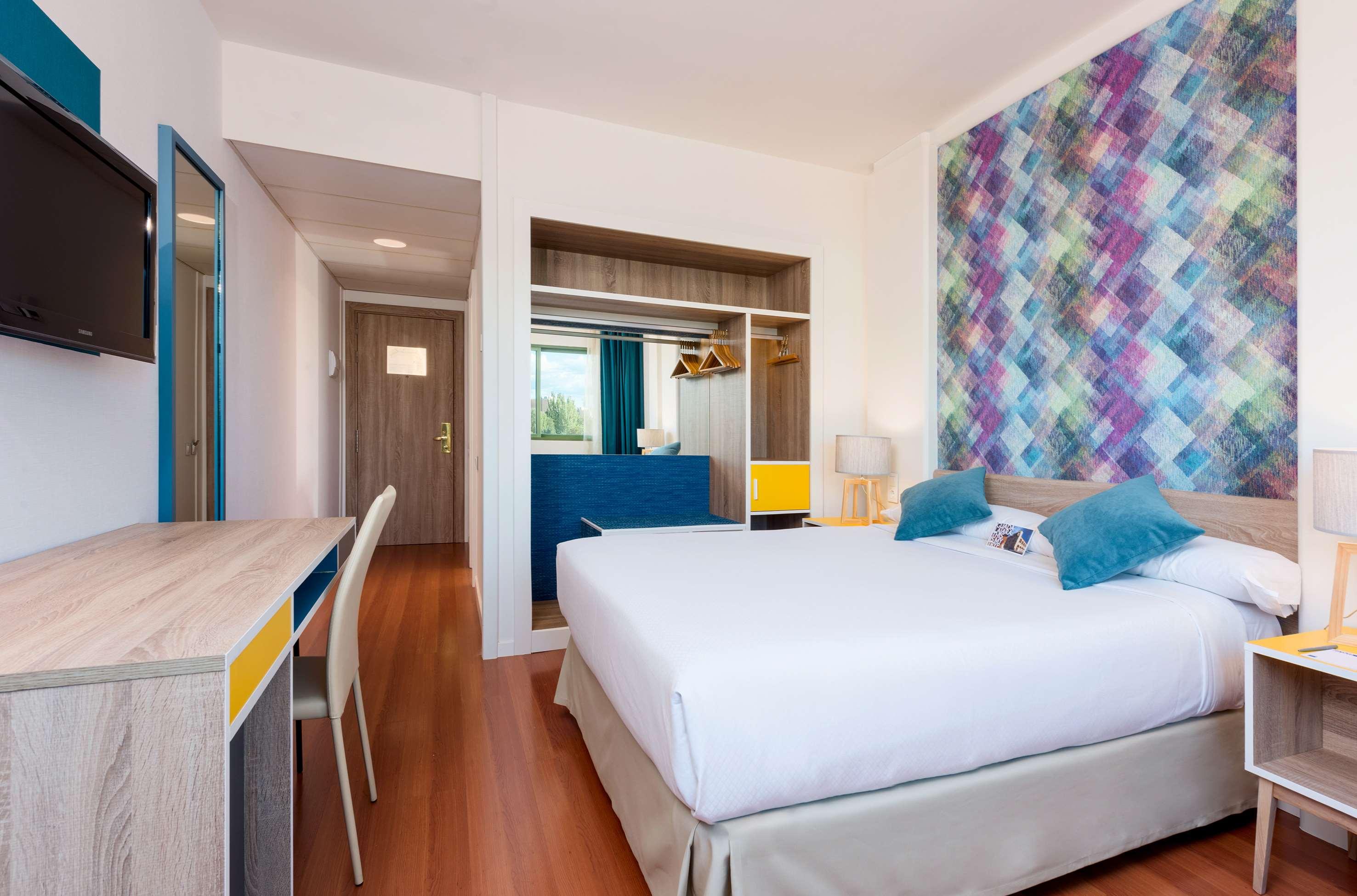 Double Queen Size Bed