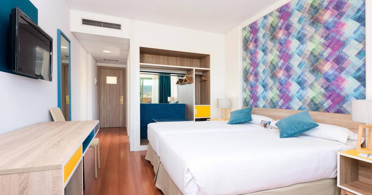 Double King Size Bed