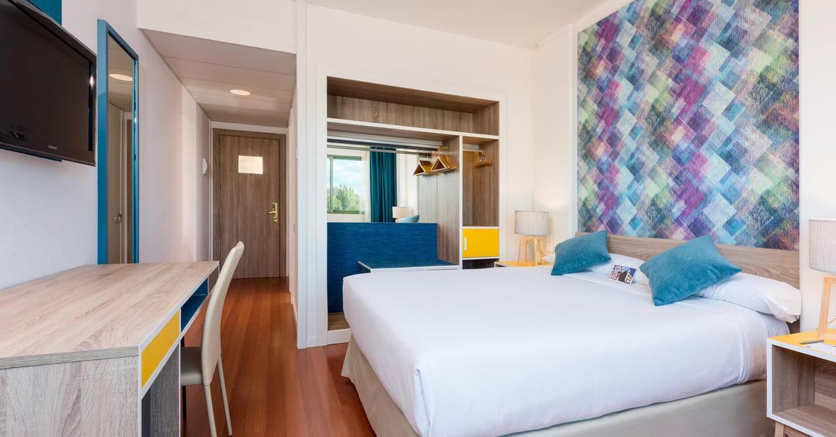 Double King Size Bed